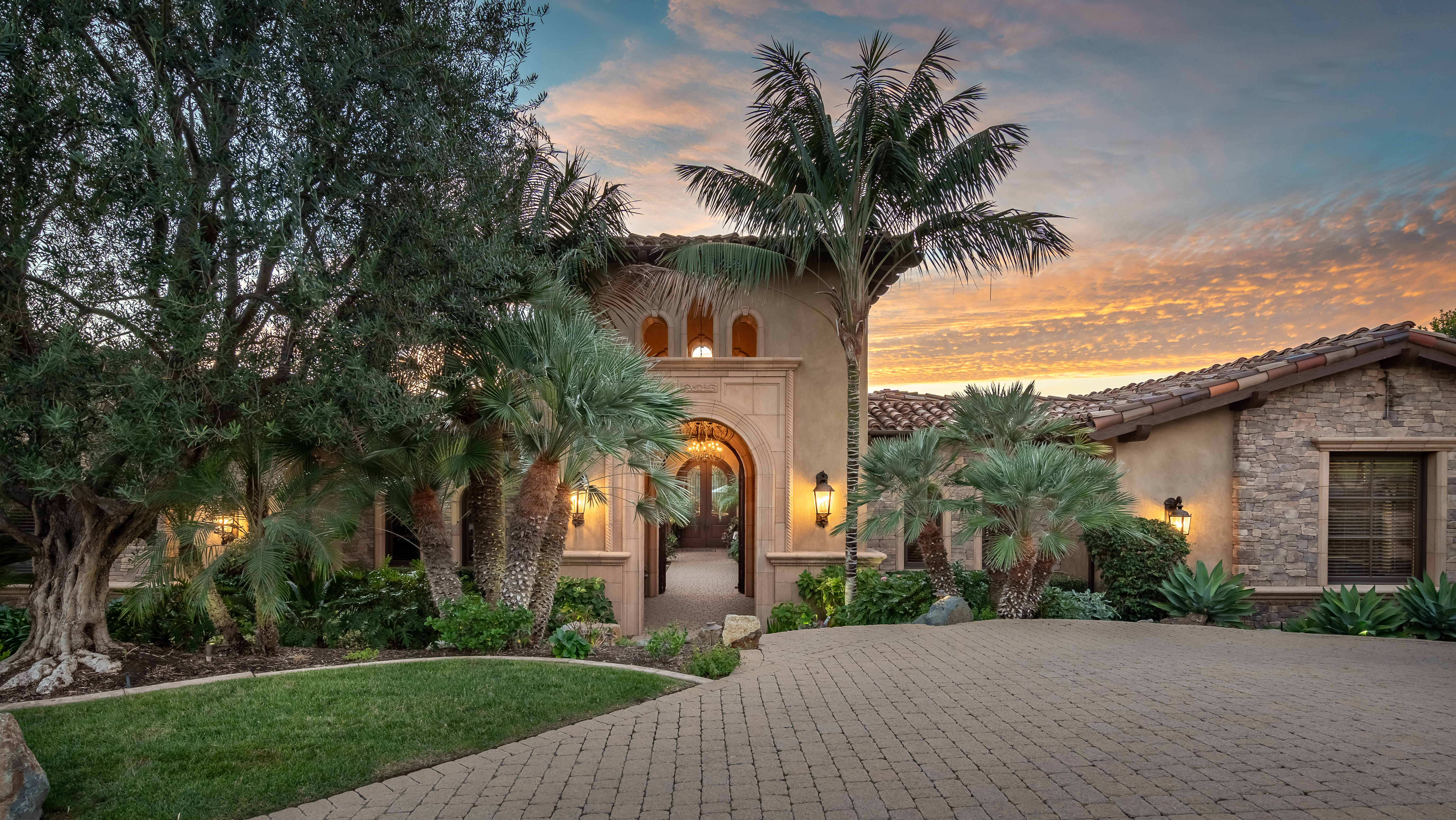 6351 Calle Ponte Bella