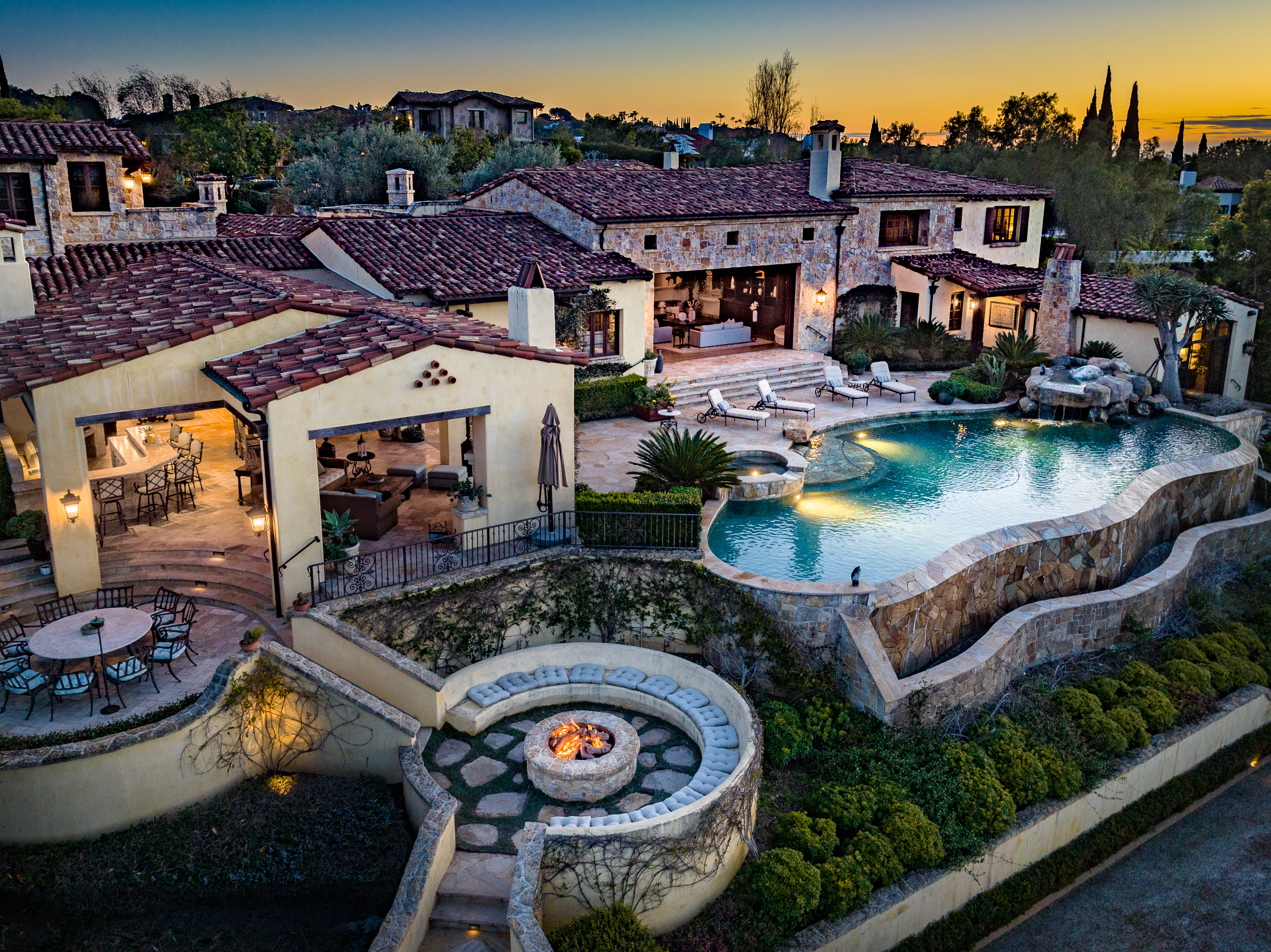6212 Strada Fragante