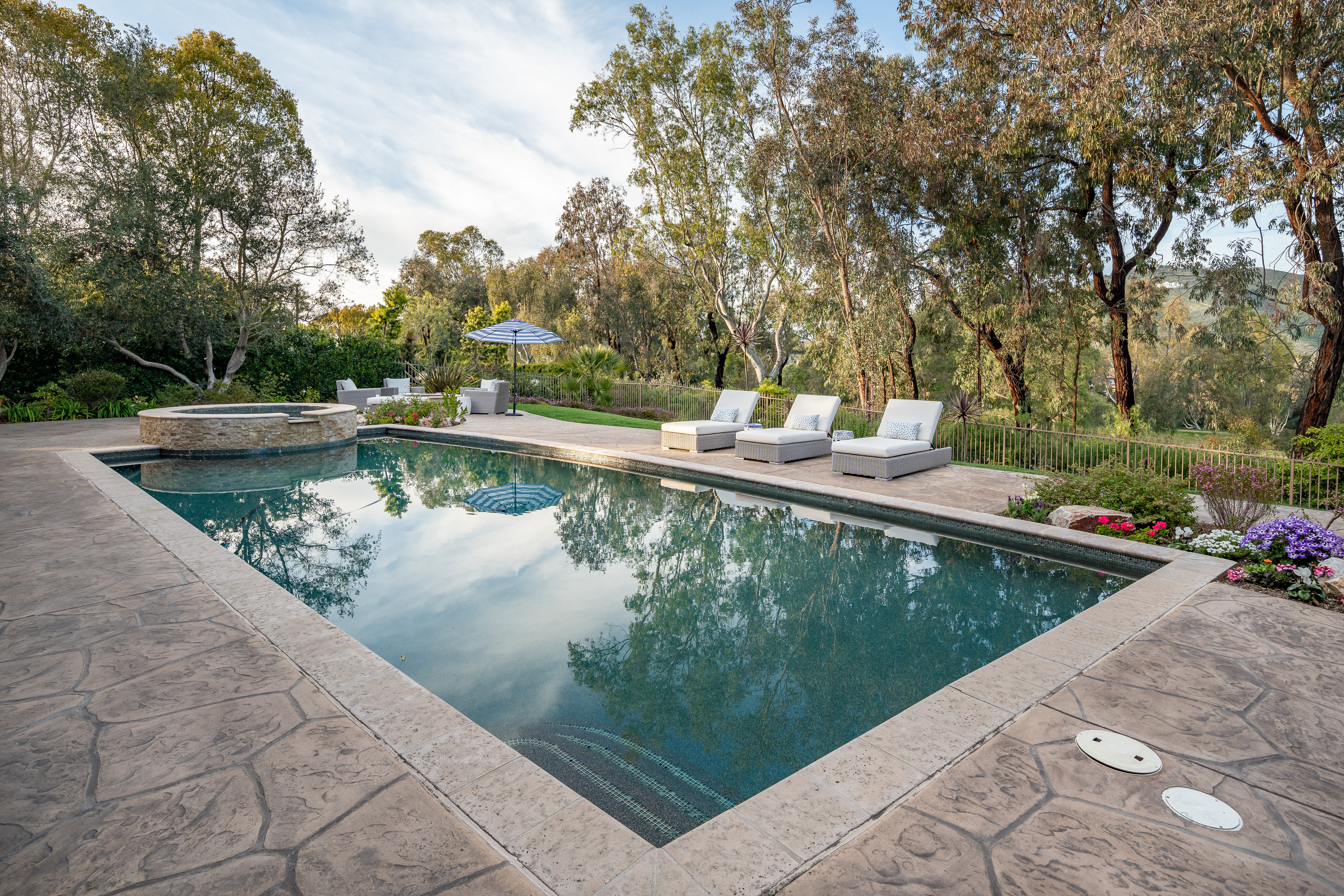 18375 Calle La Serra 
