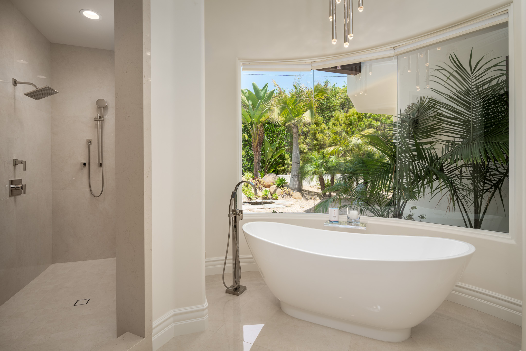 4390 Camino Privado 