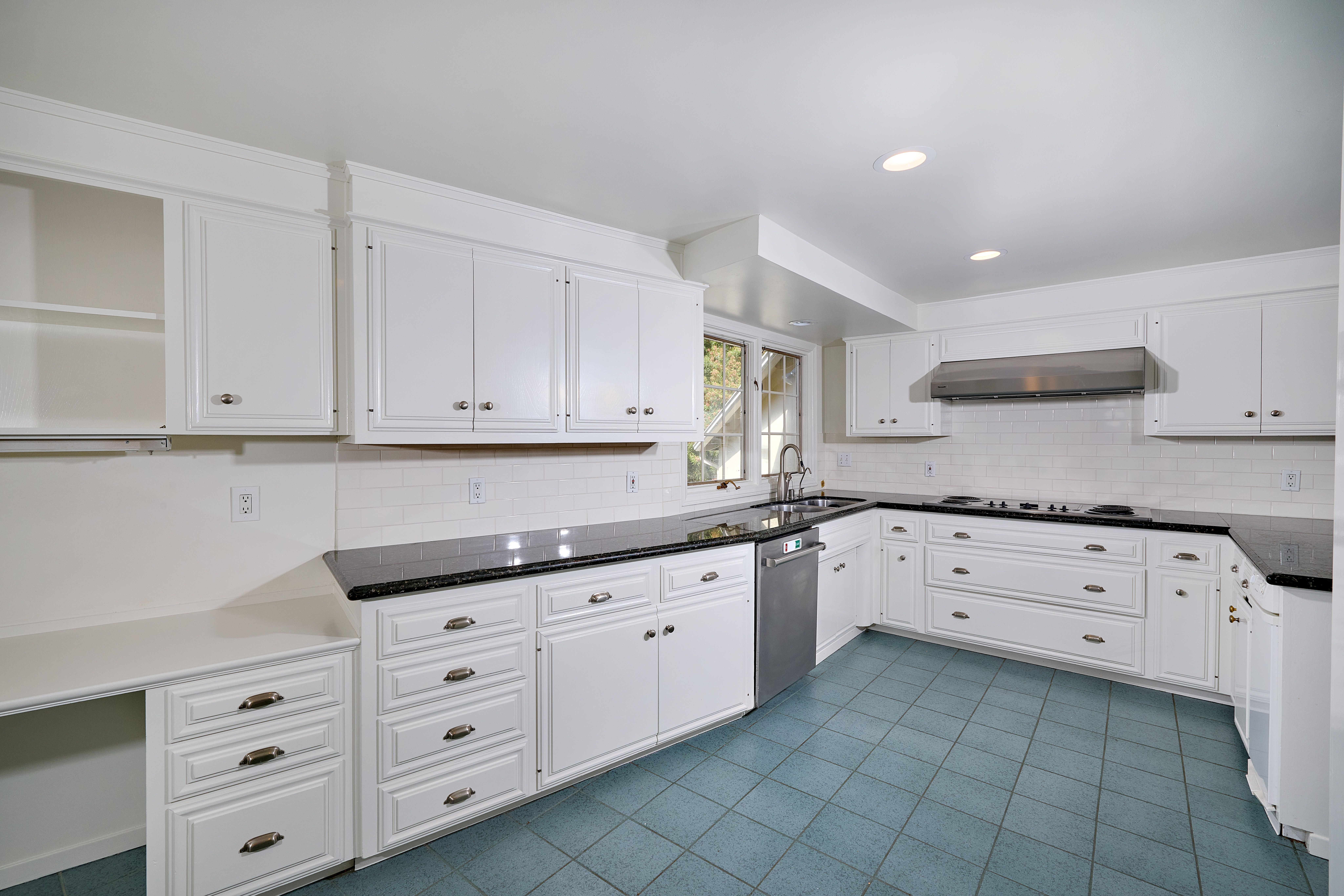 5762 Loma Verde Drive 