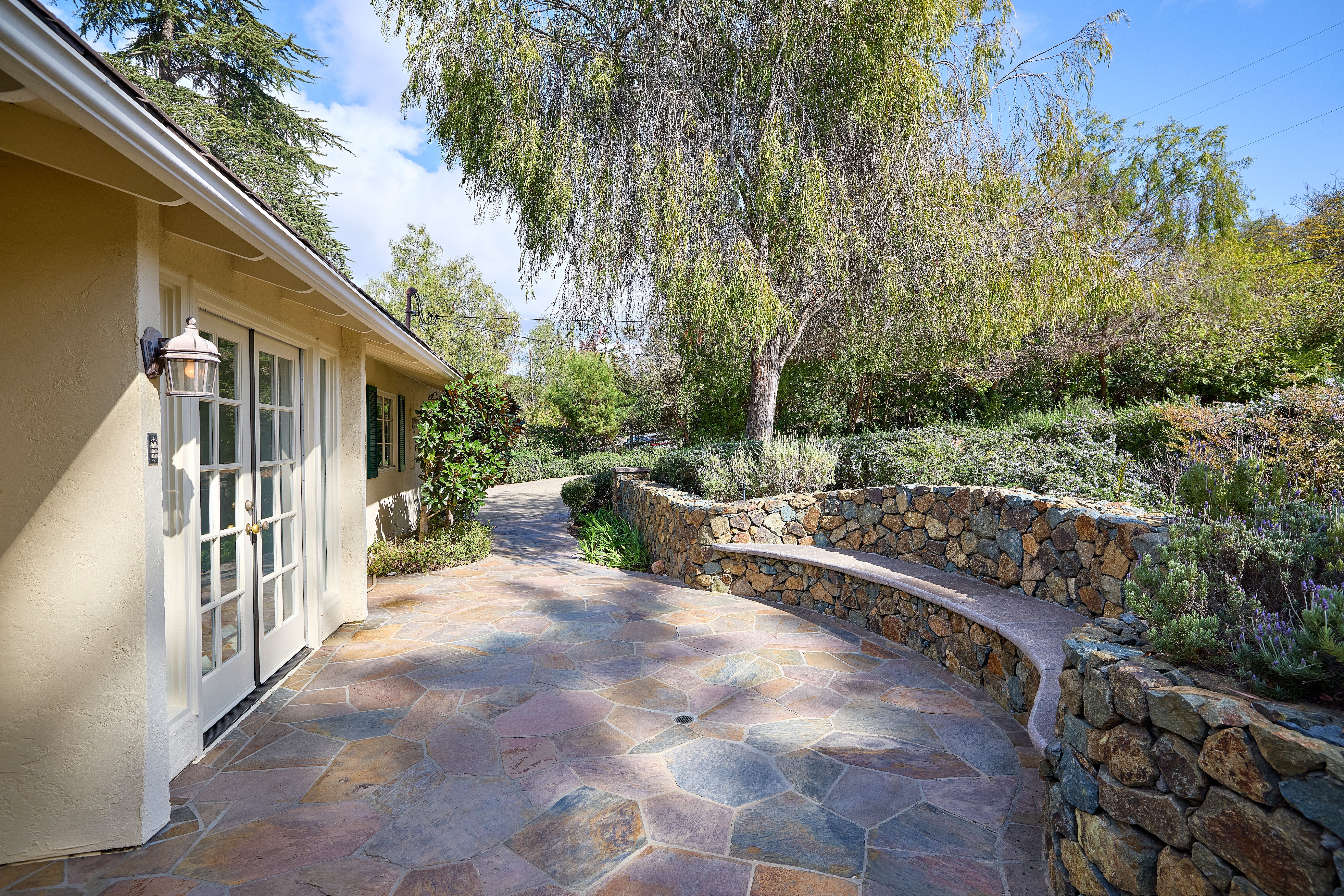 5762 Loma Verde Drive 