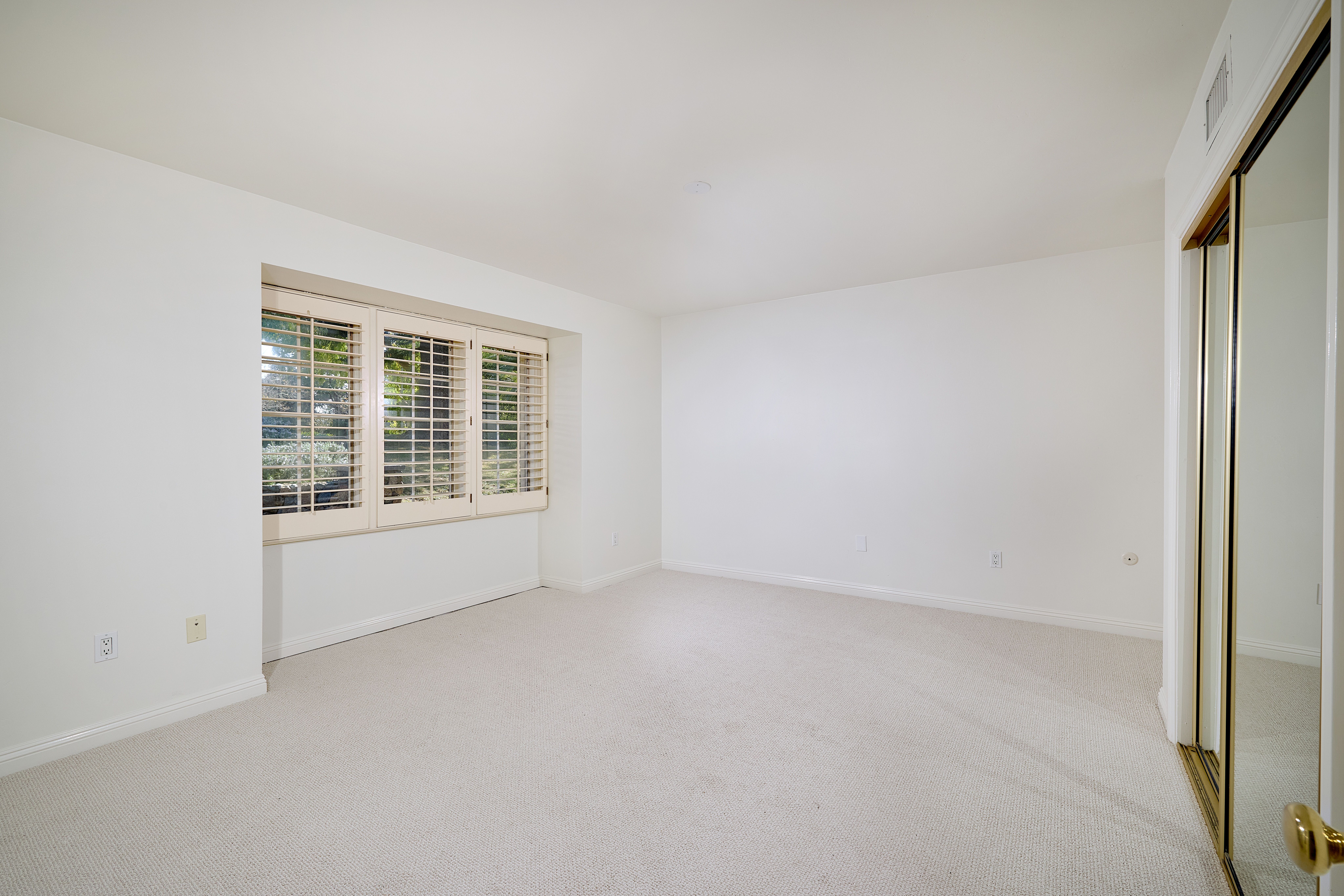 5762 Loma Verde Drive 