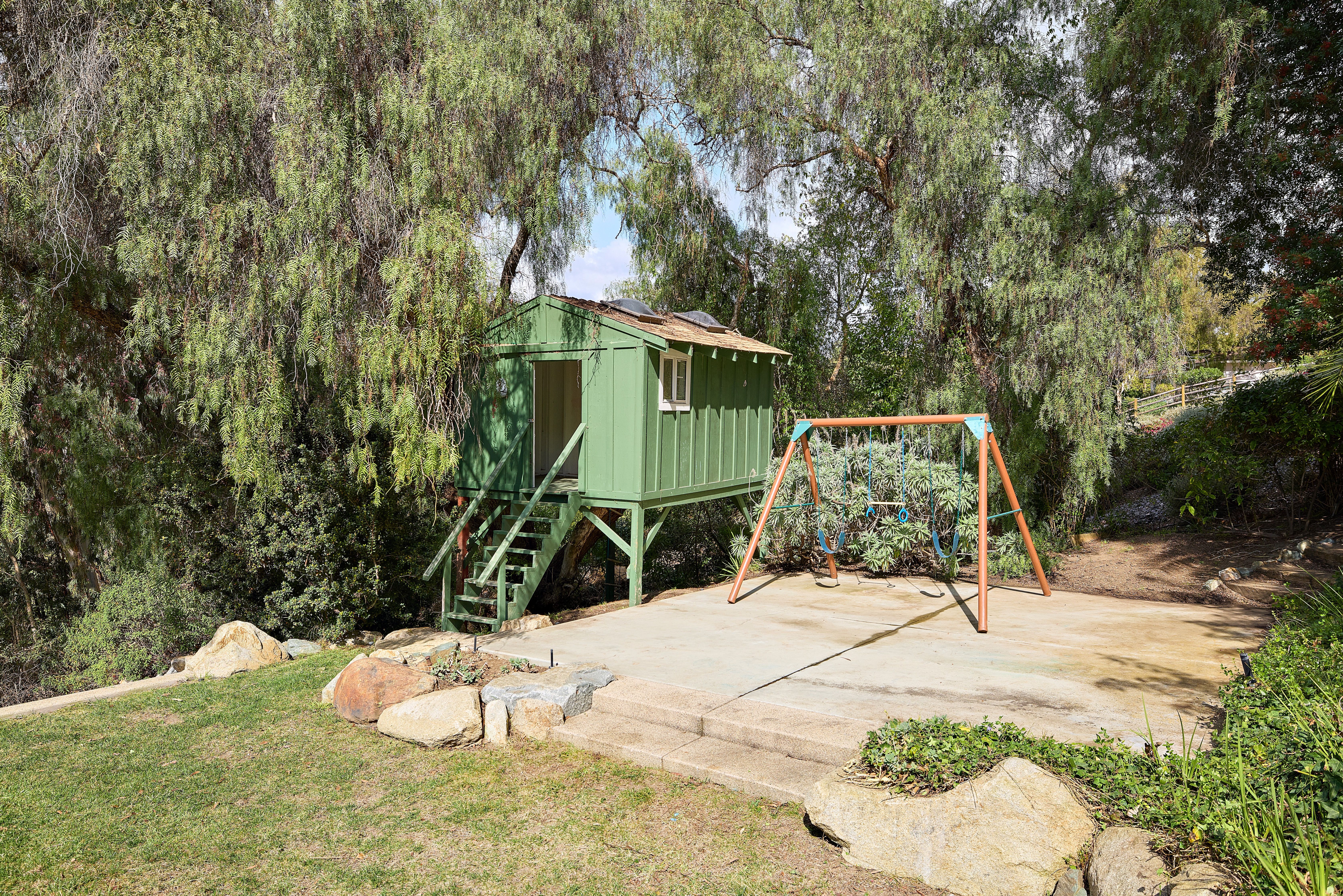 5762 Loma Verde Drive 