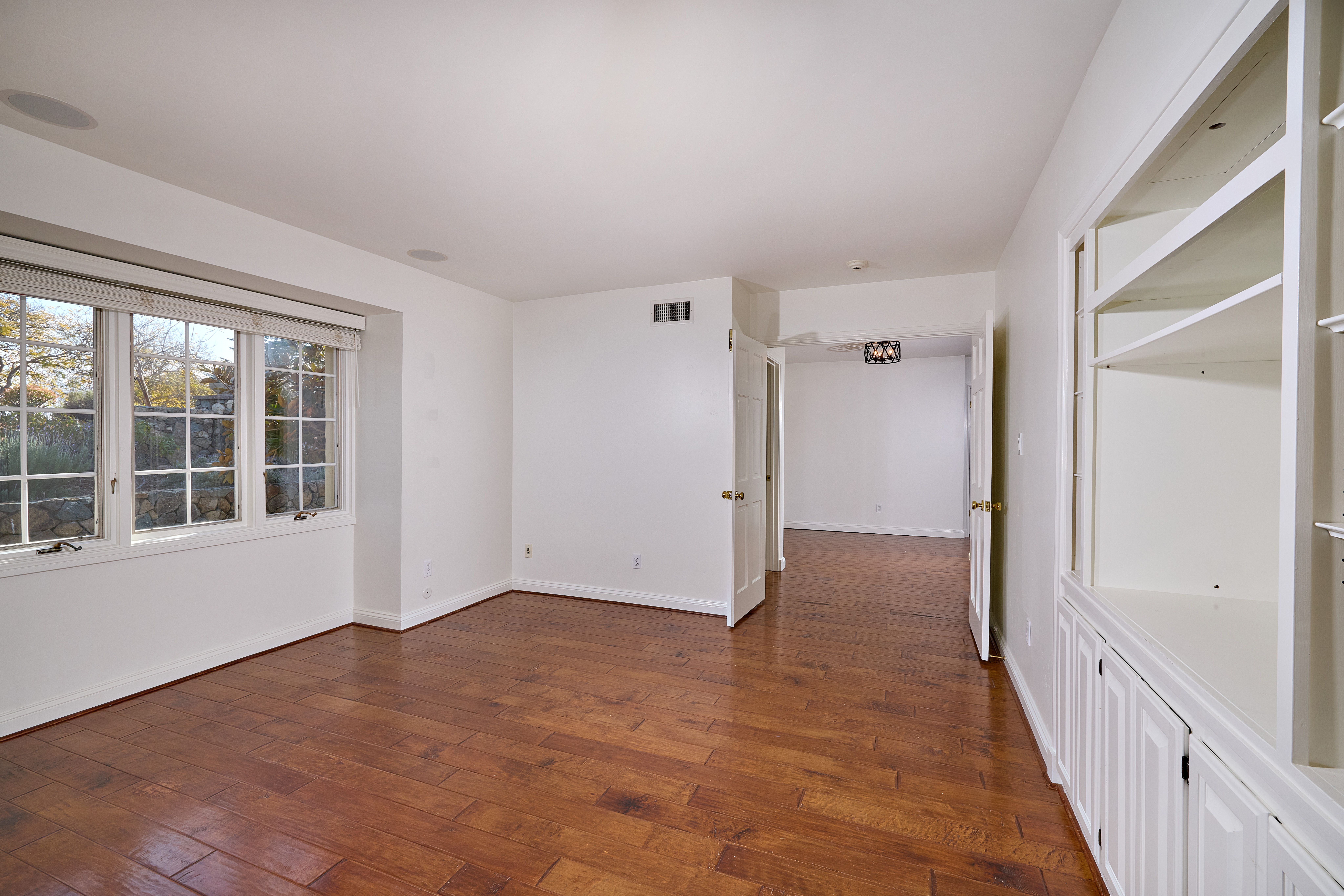 5762 Loma Verde Drive 