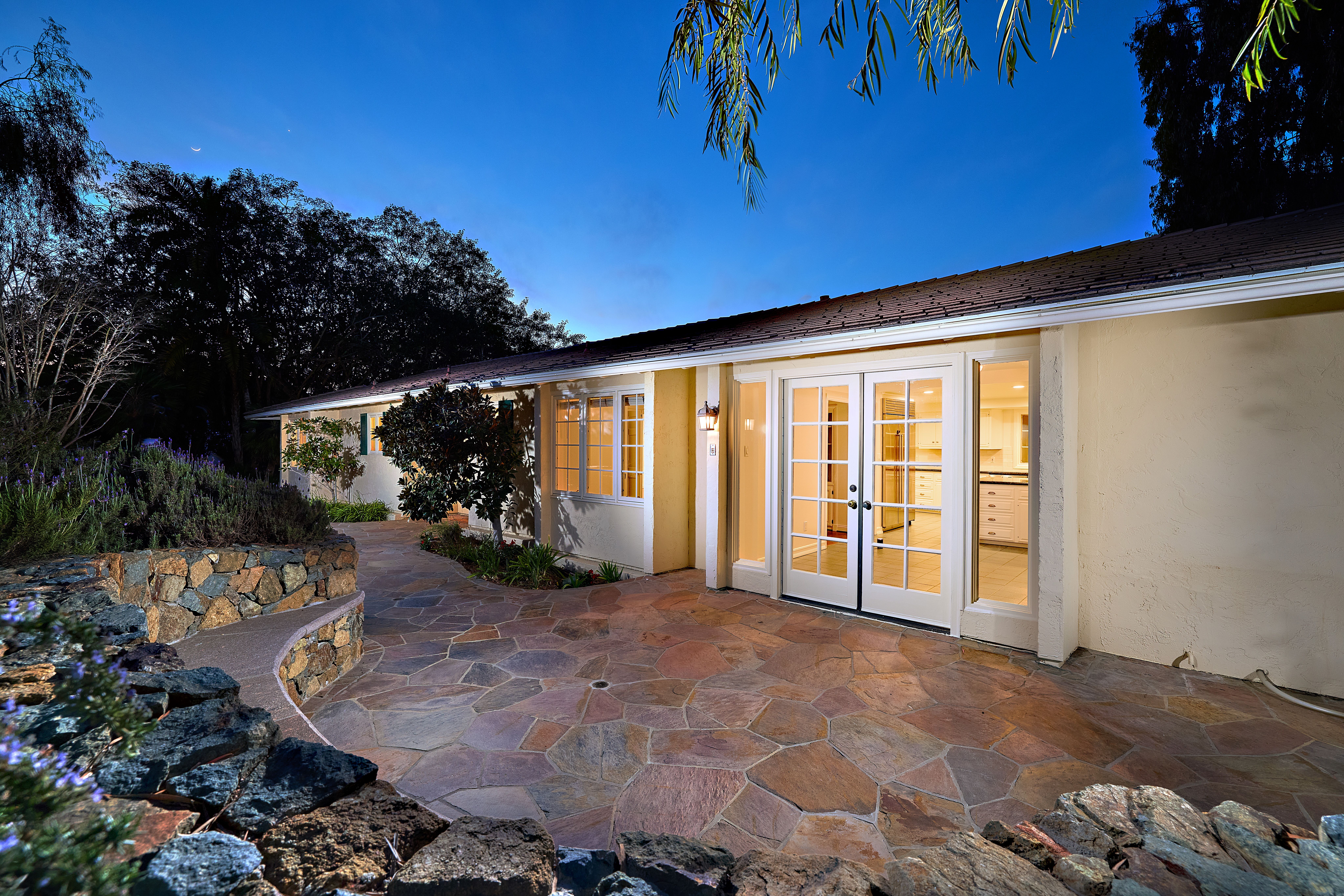 5762 Loma Verde Drive 