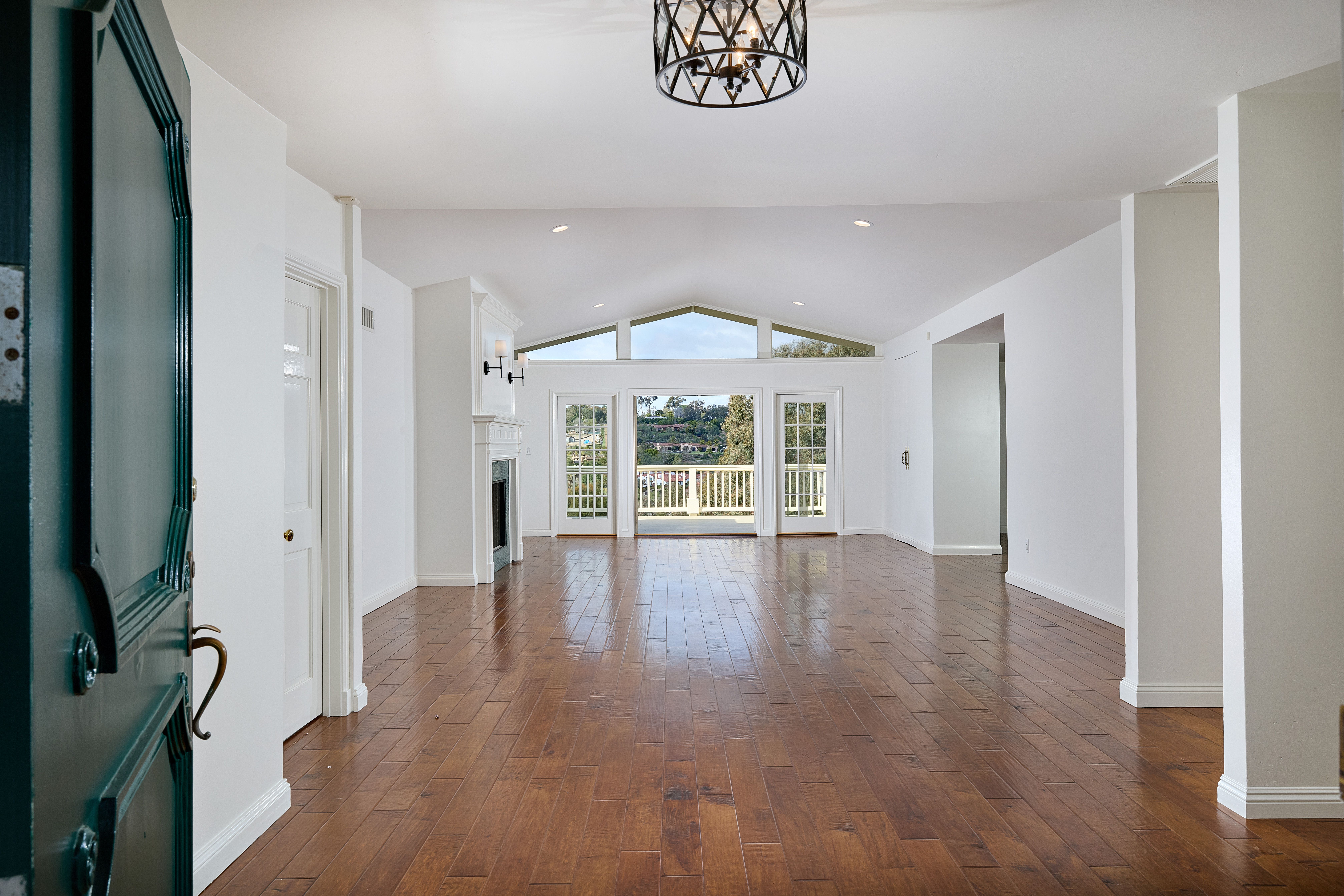 5762 Loma Verde Drive 