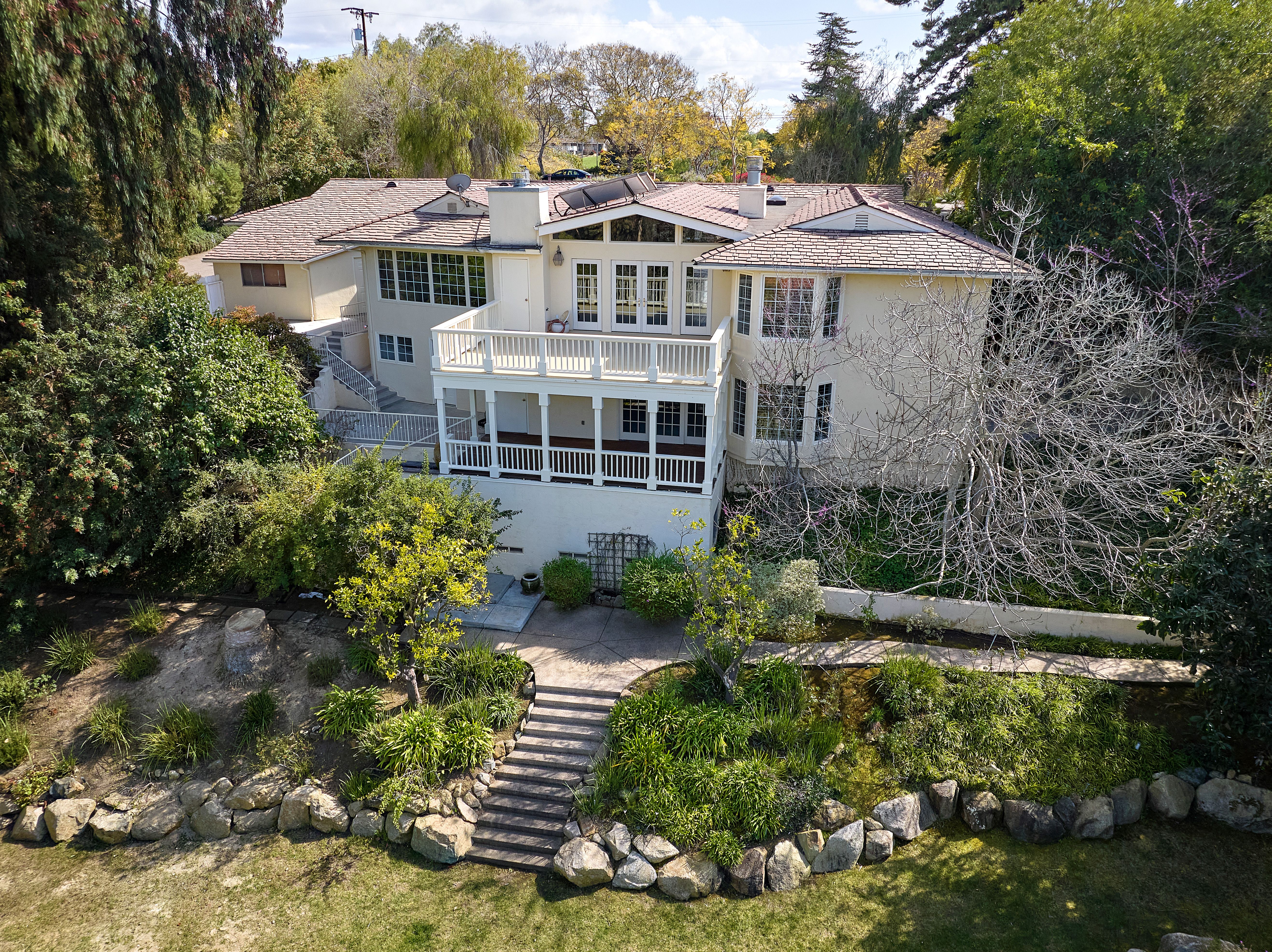 5762 Loma Verde Drive 
