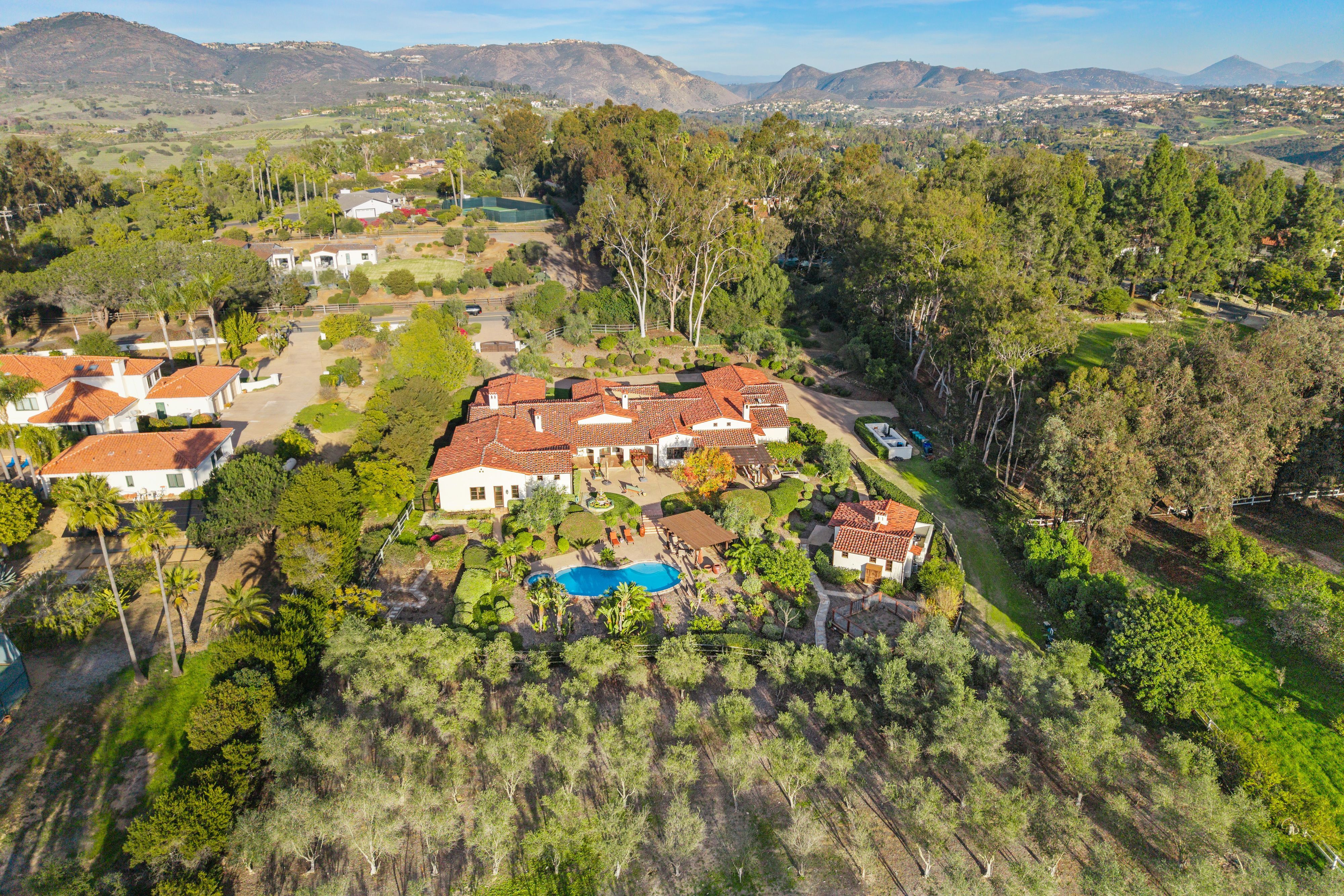 6870 La Valle Plateada 