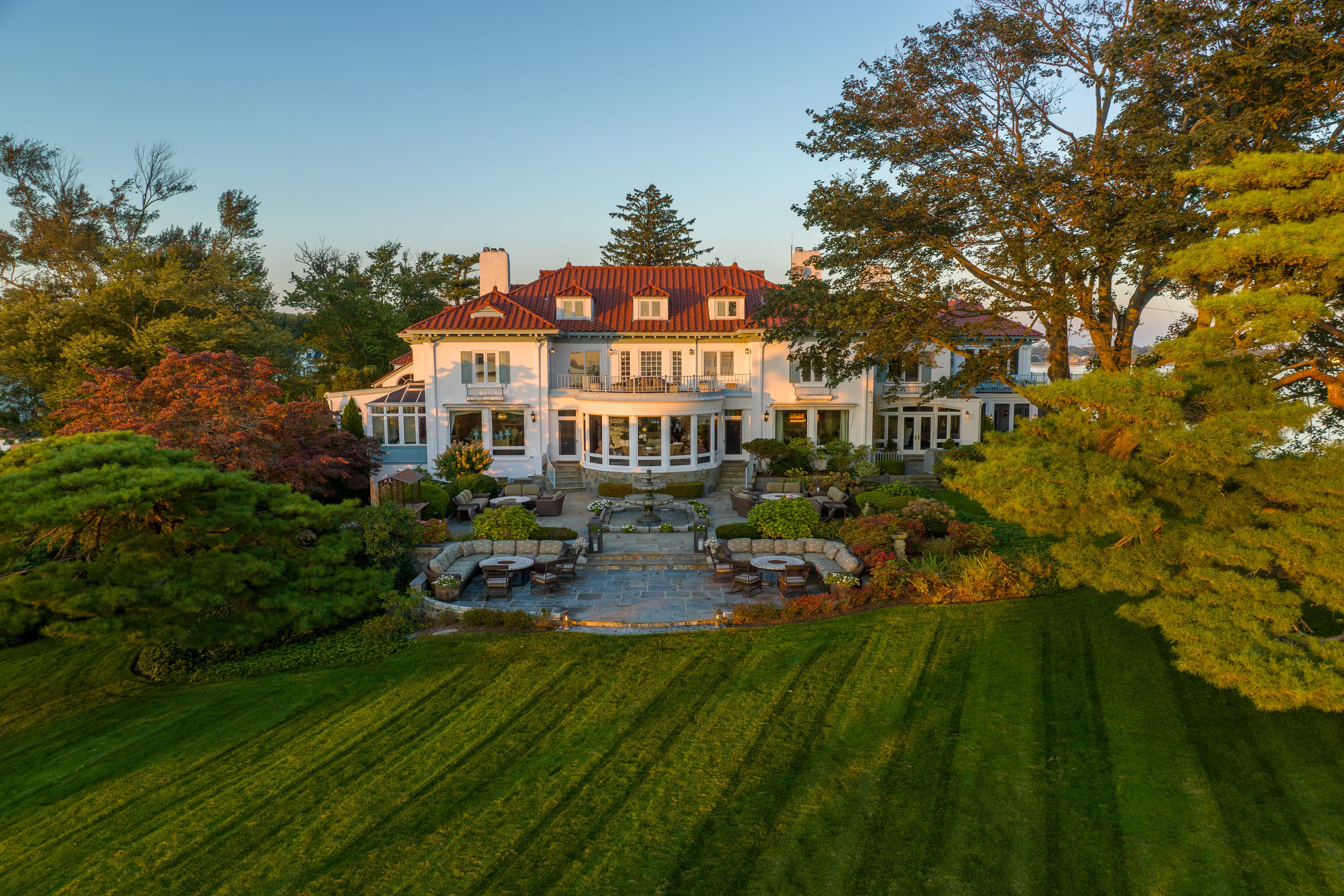 Riverside, CT