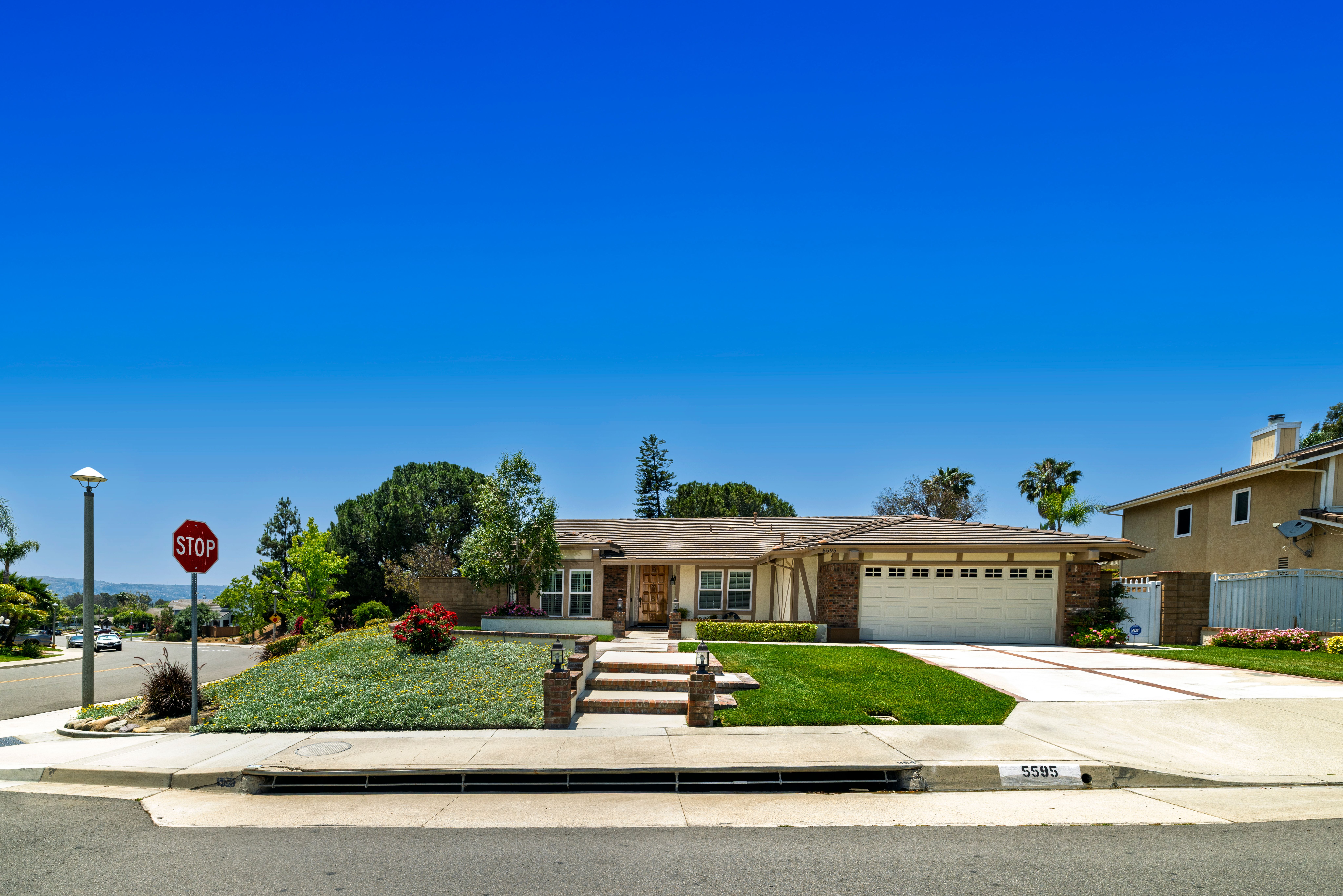 5595 Avenida Adobe 