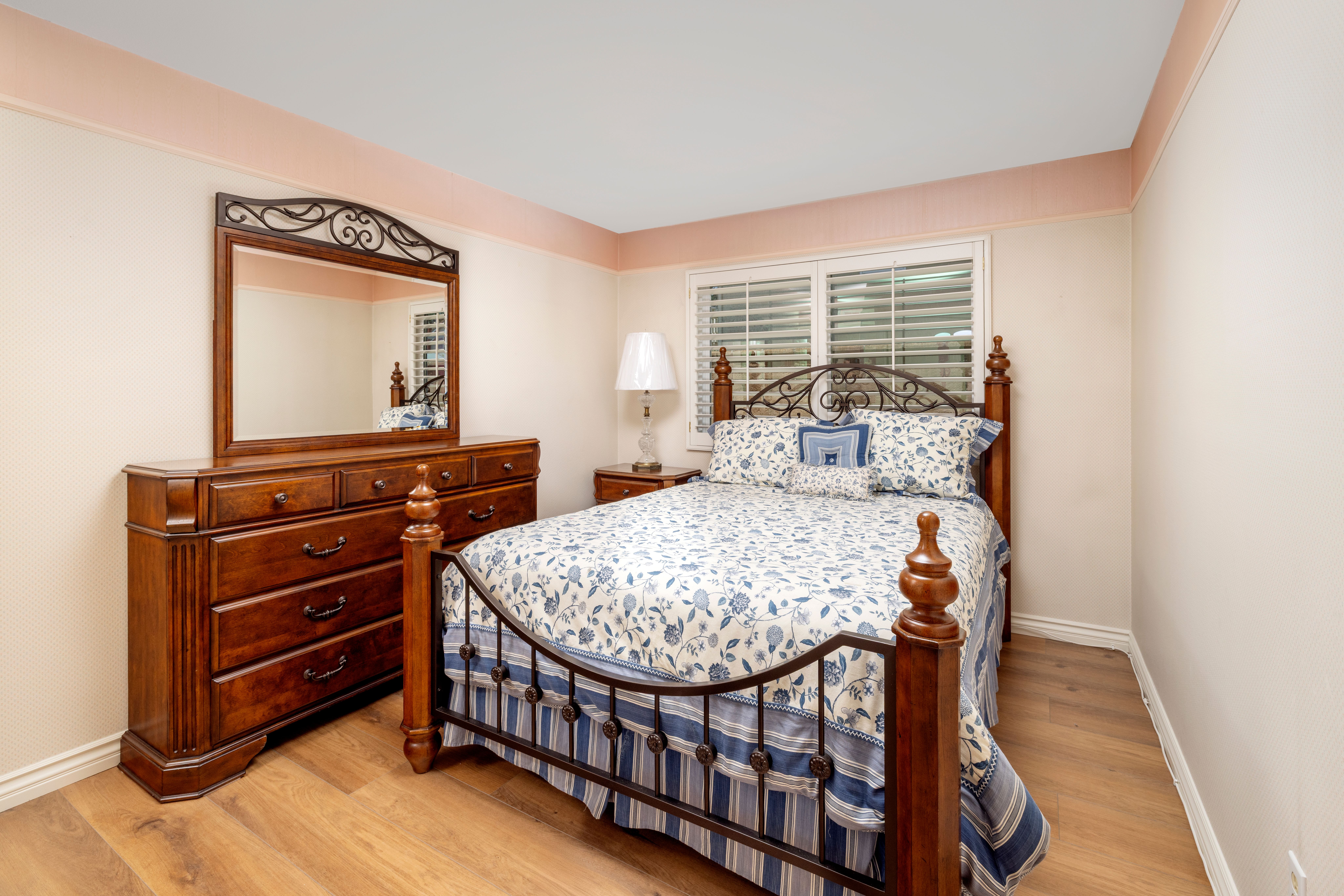 5595 Avenida Adobe 