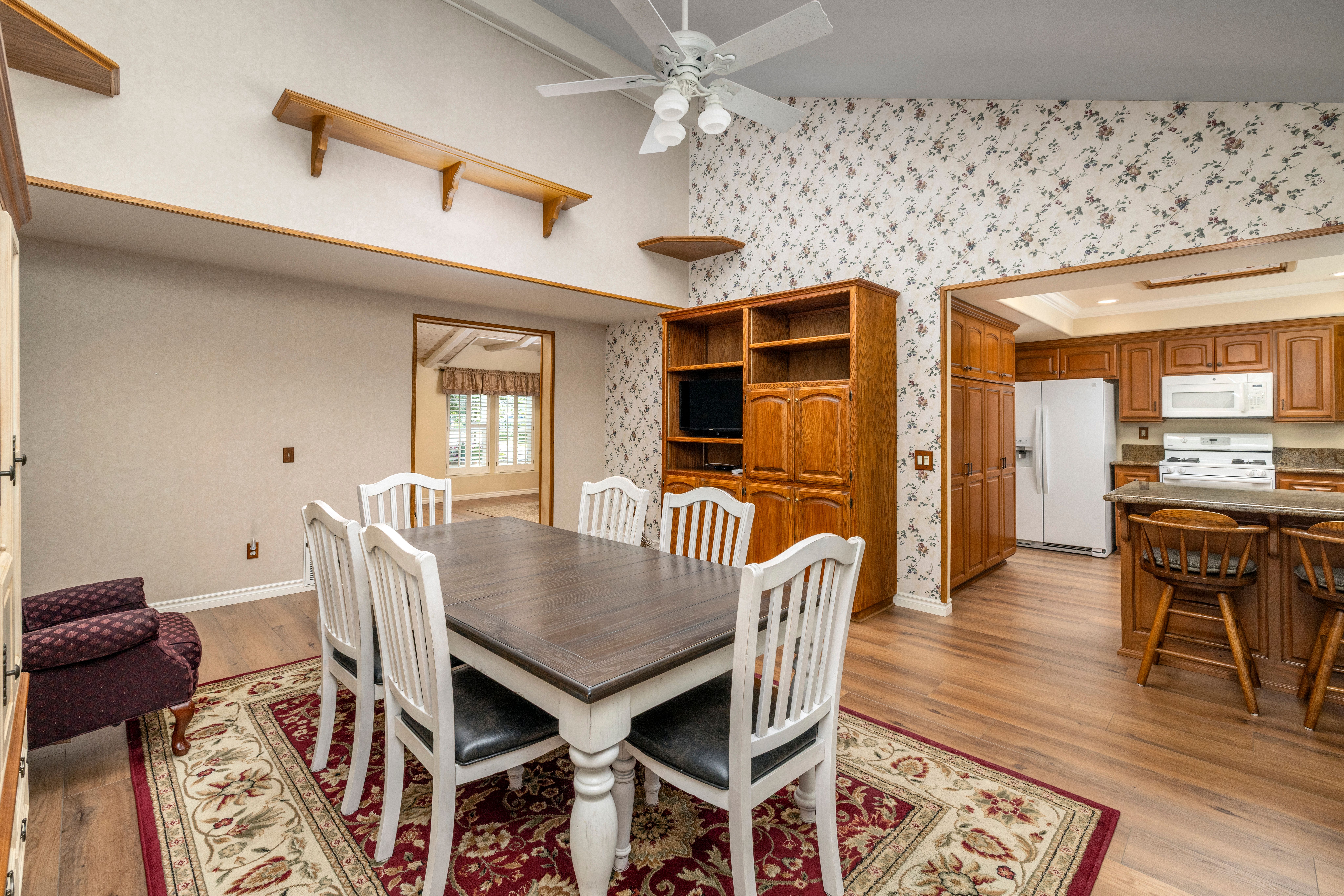 5595 Avenida Adobe 