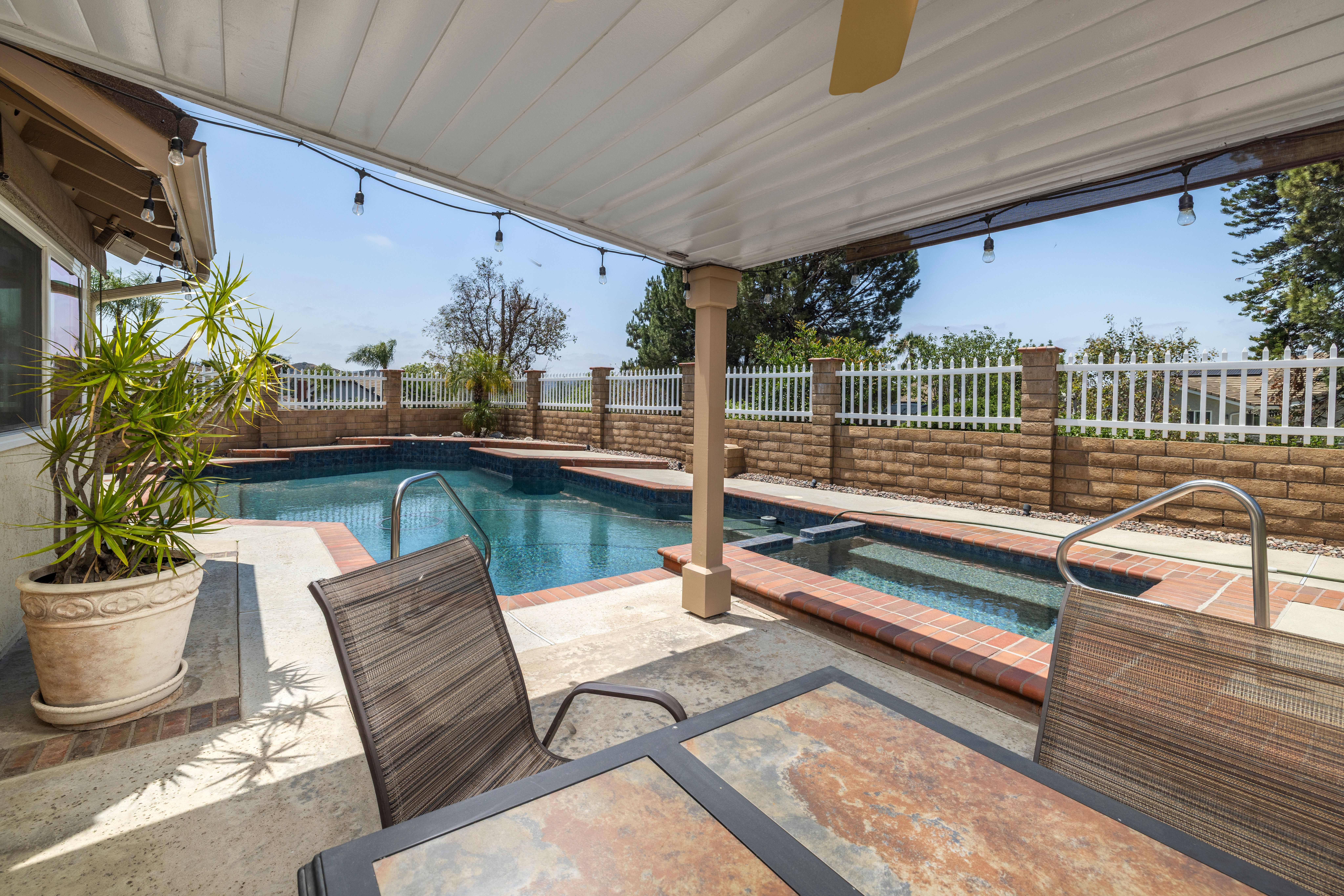 5595 Avenida Adobe 