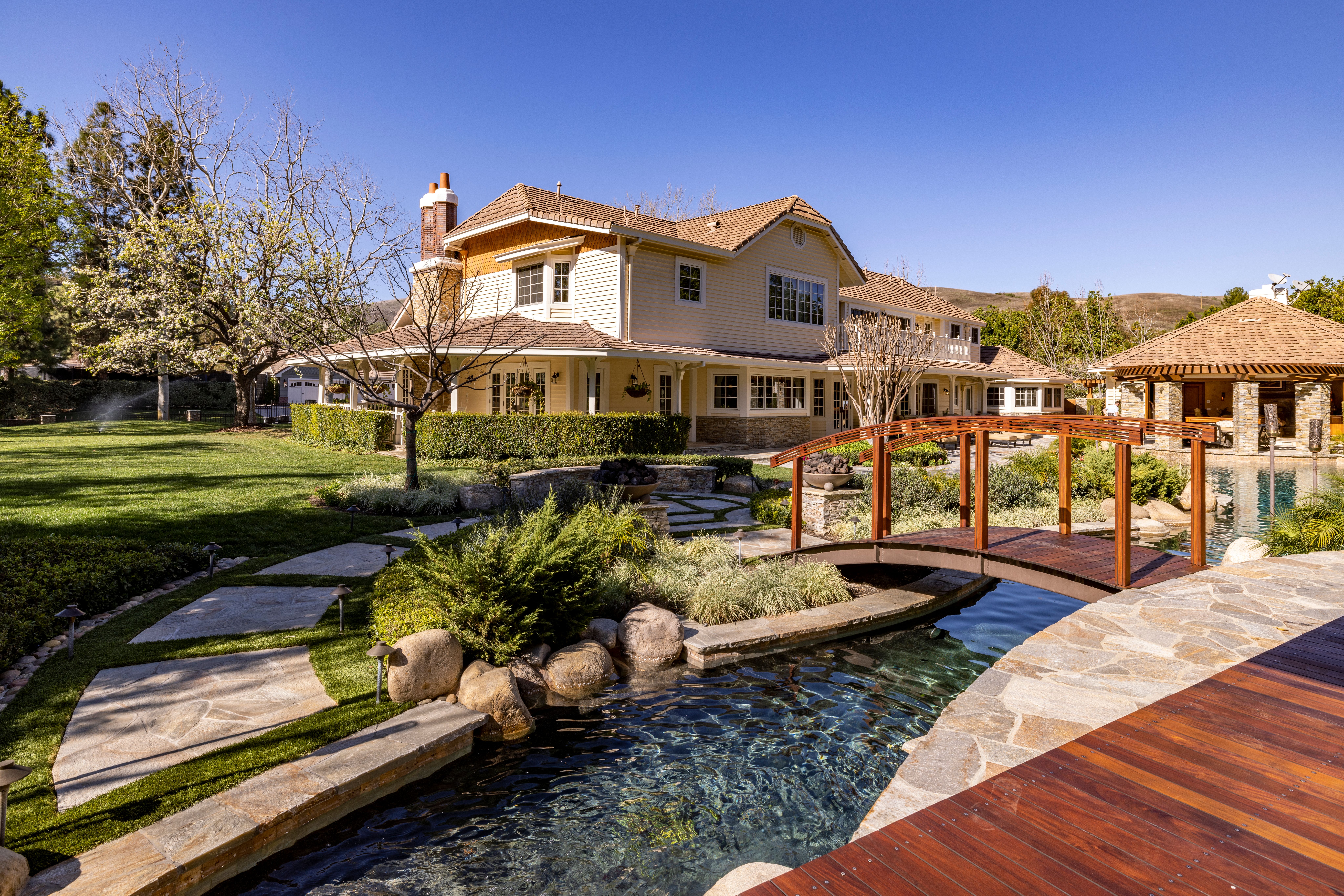 4080 Live Oak Lane