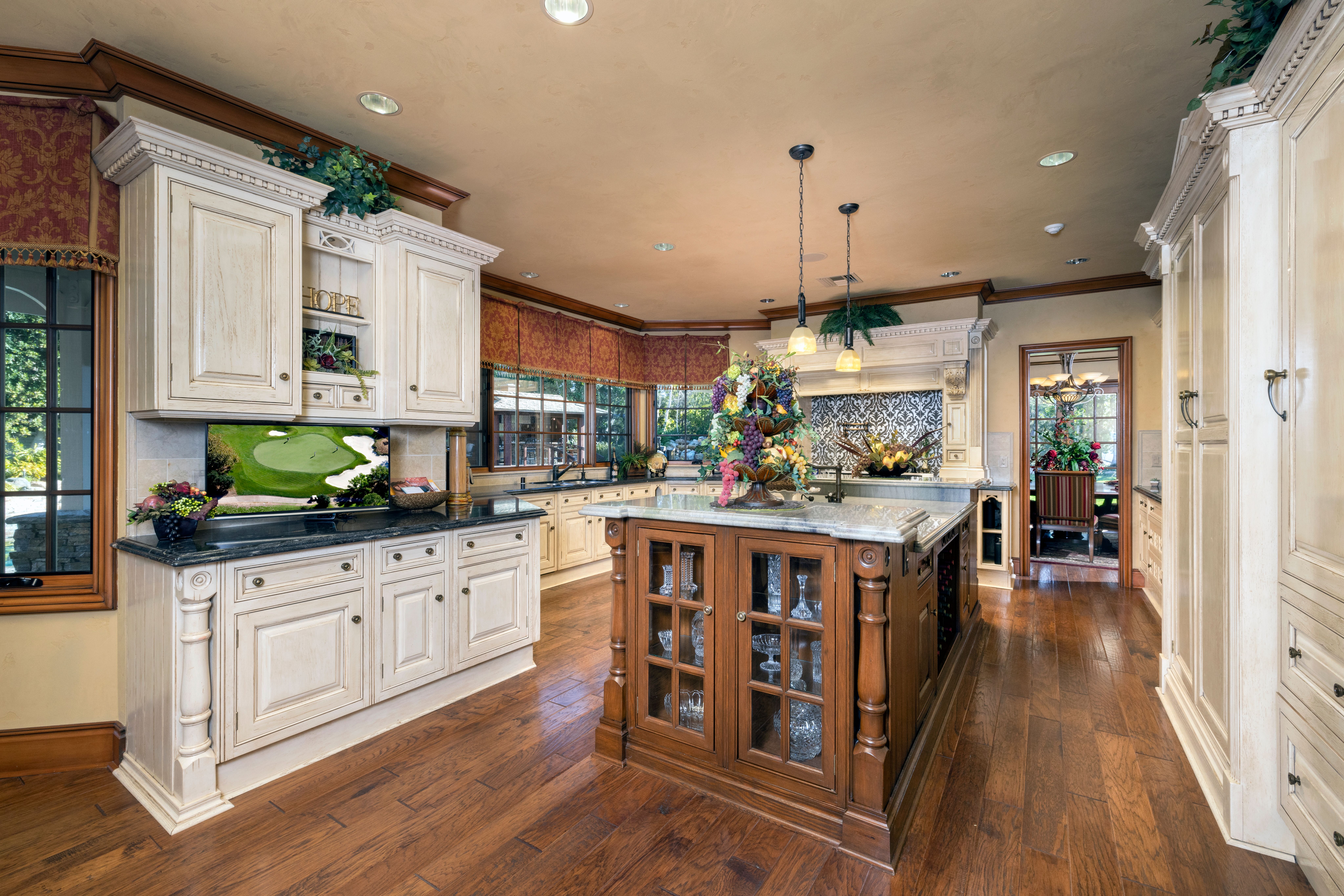 4080 Live Oak Lane