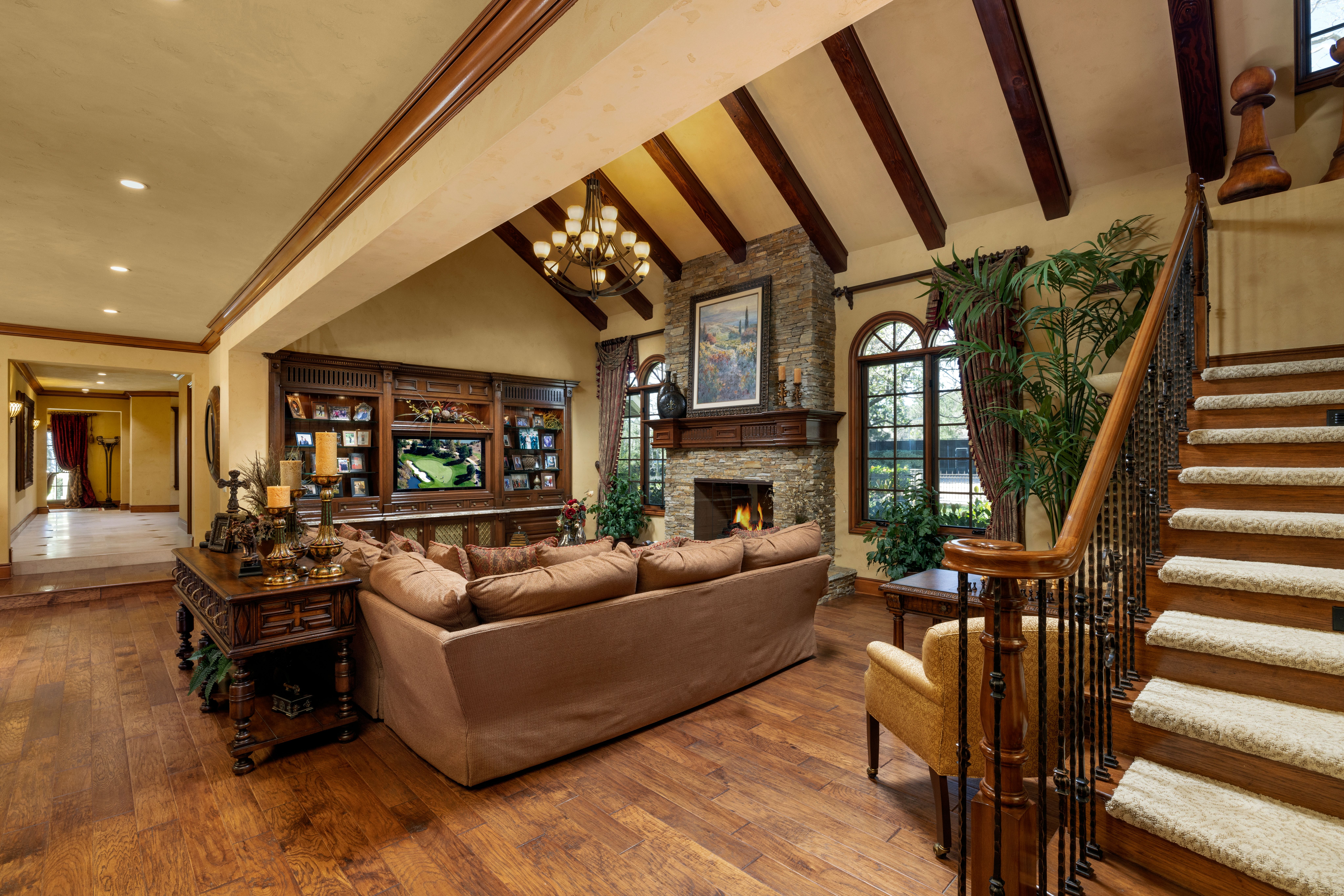 4080 Live Oak Lane