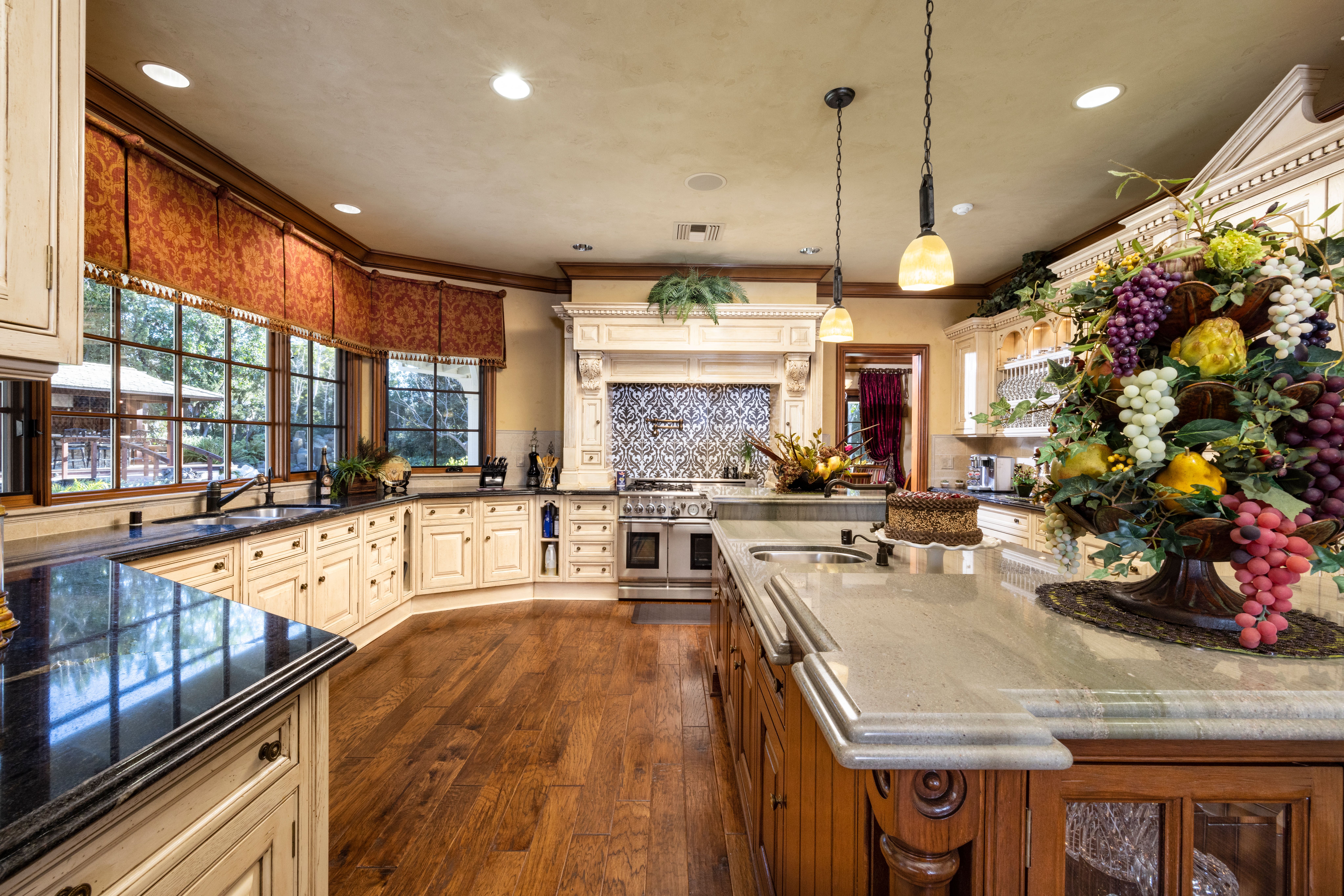 4080 Live Oak Lane