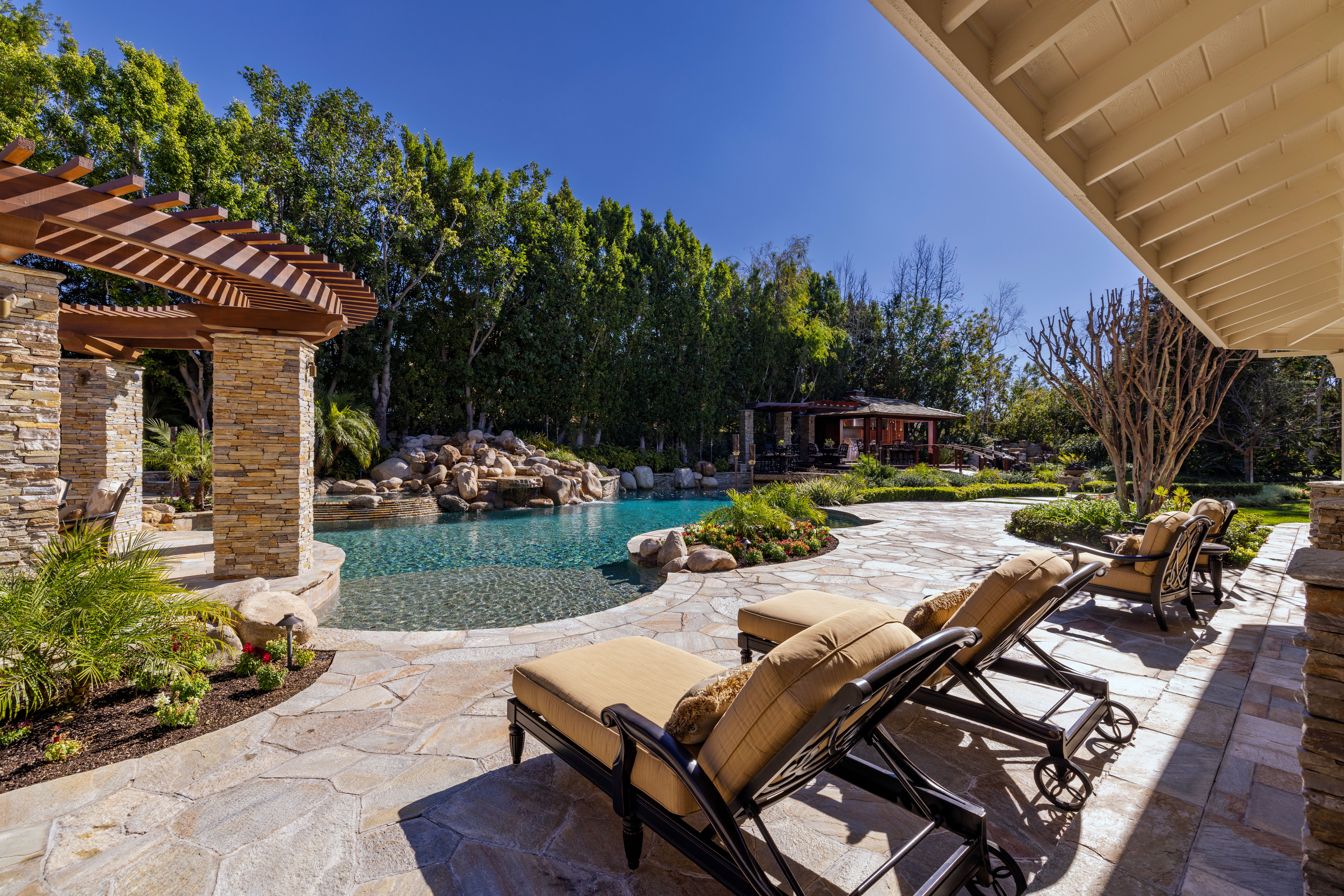 4080 Live Oak Lane