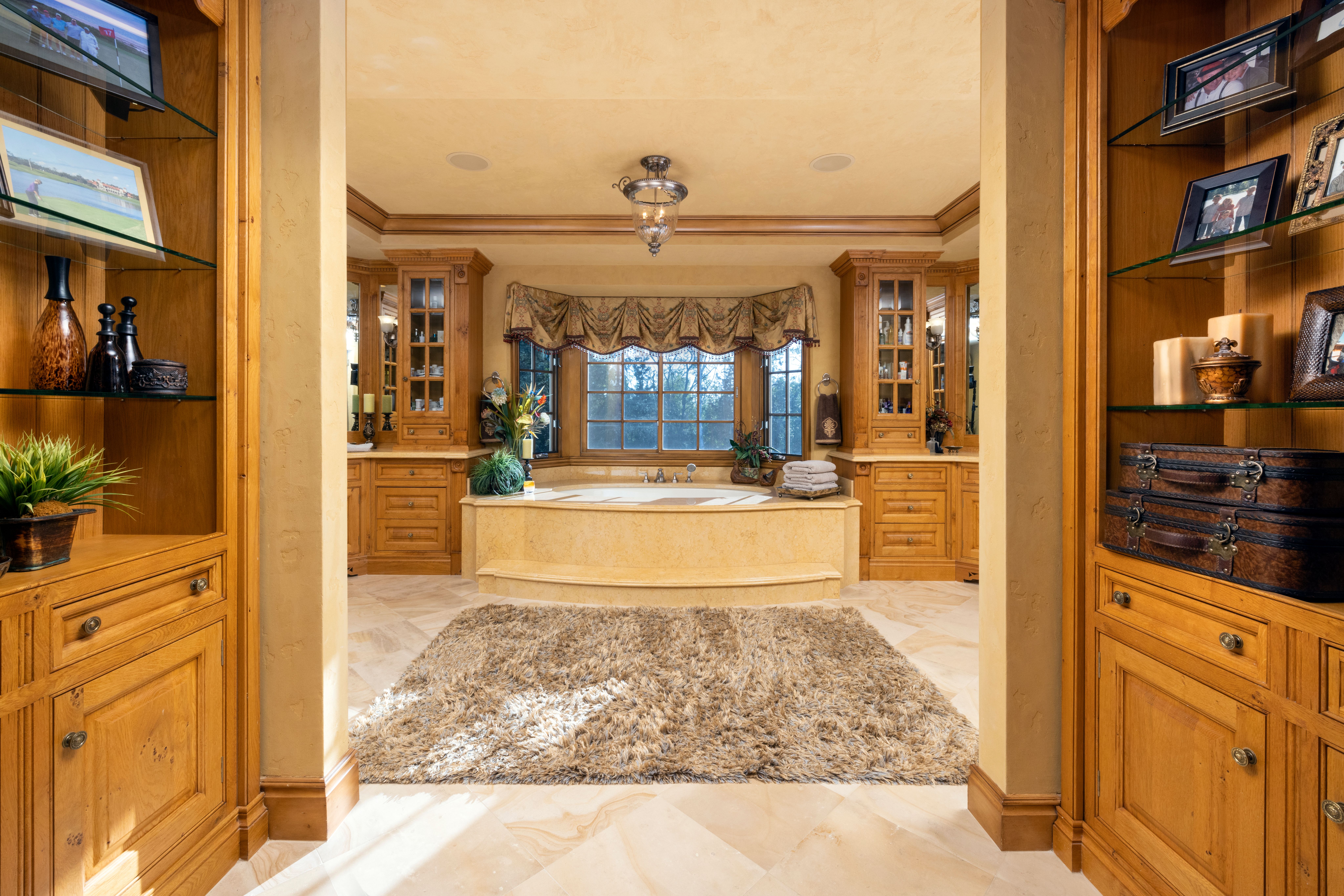 4080 Live Oak Lane