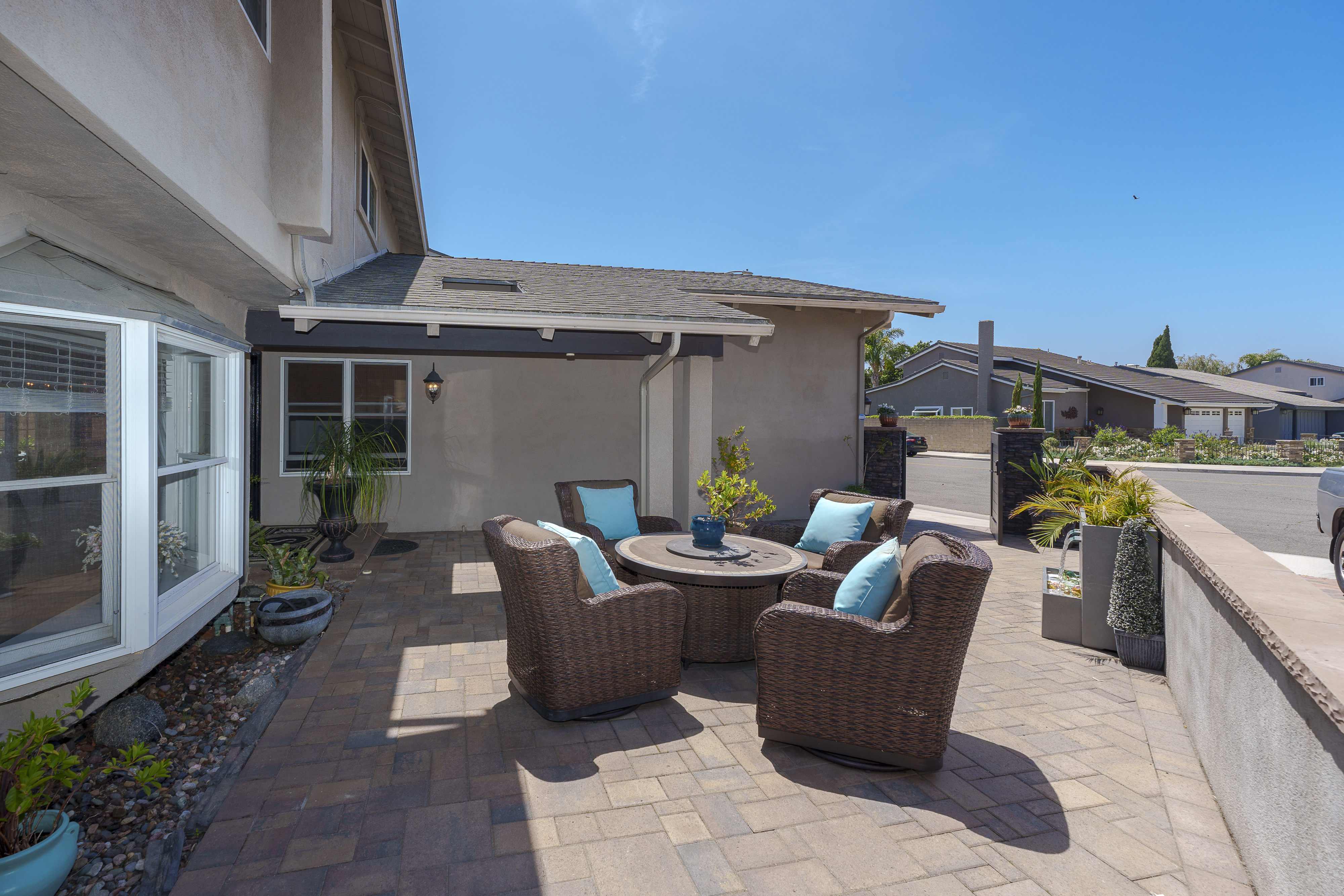 18022 Lakepoint Lane
