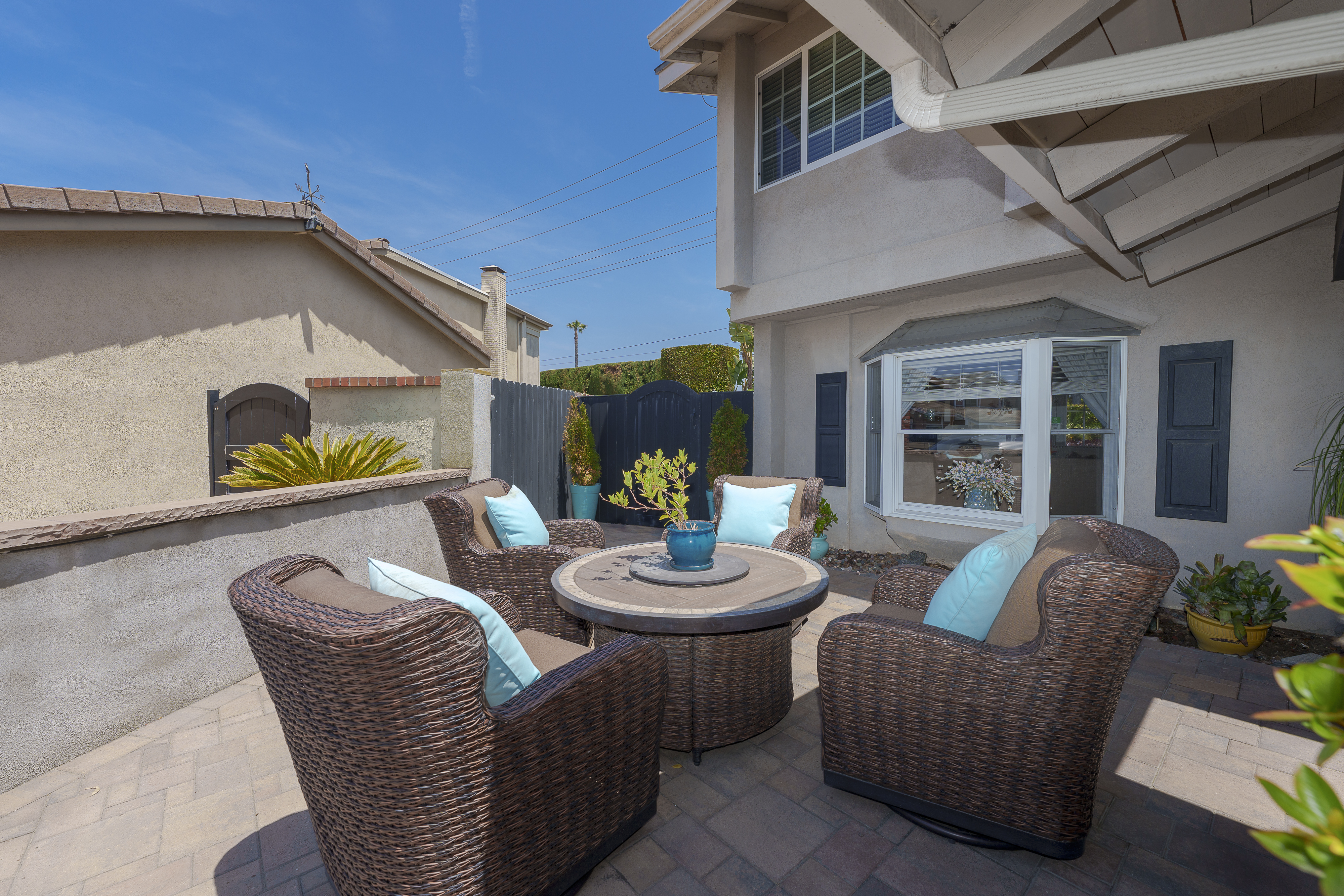 18022 Lakepoint Lane