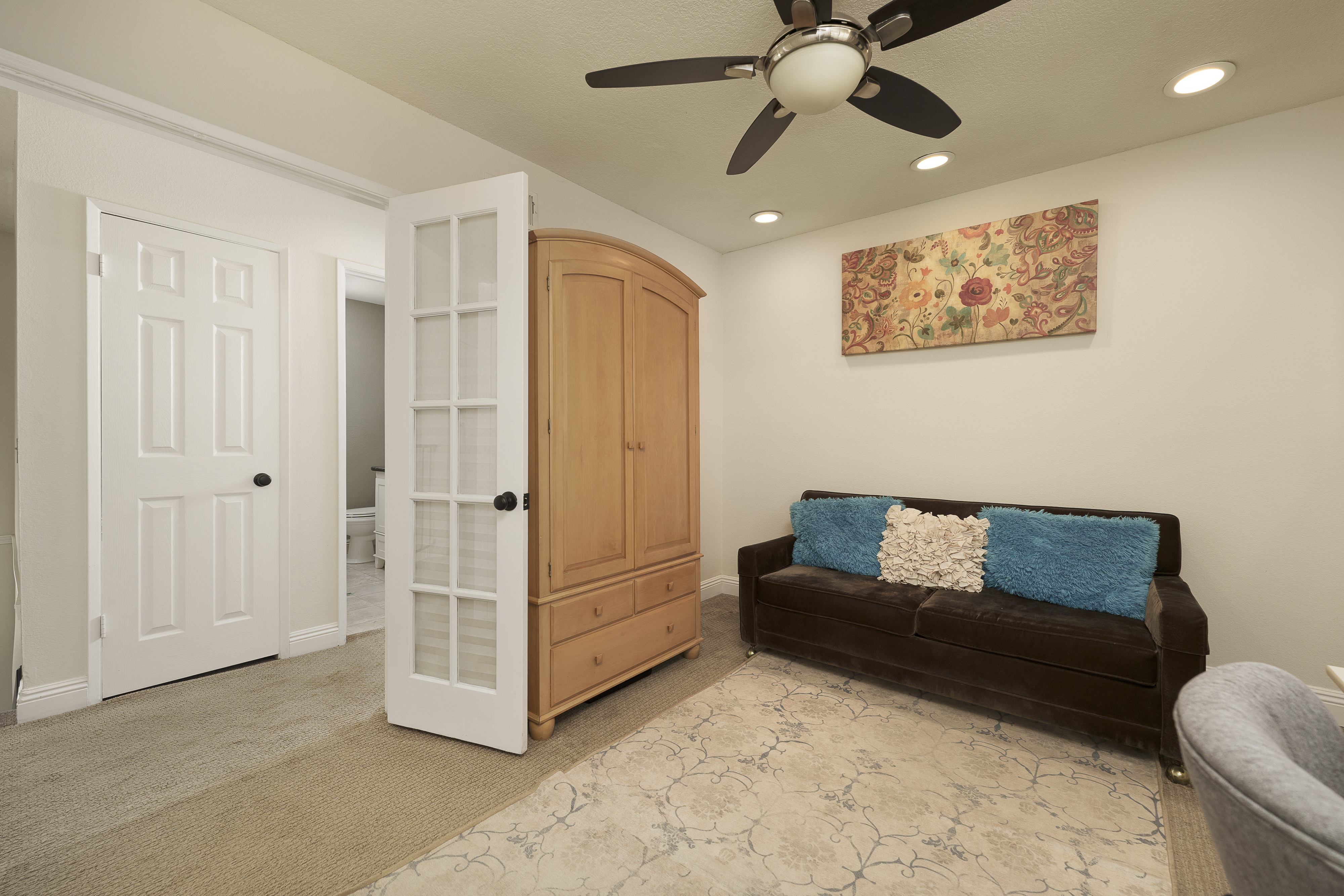 18022 Lakepoint Lane