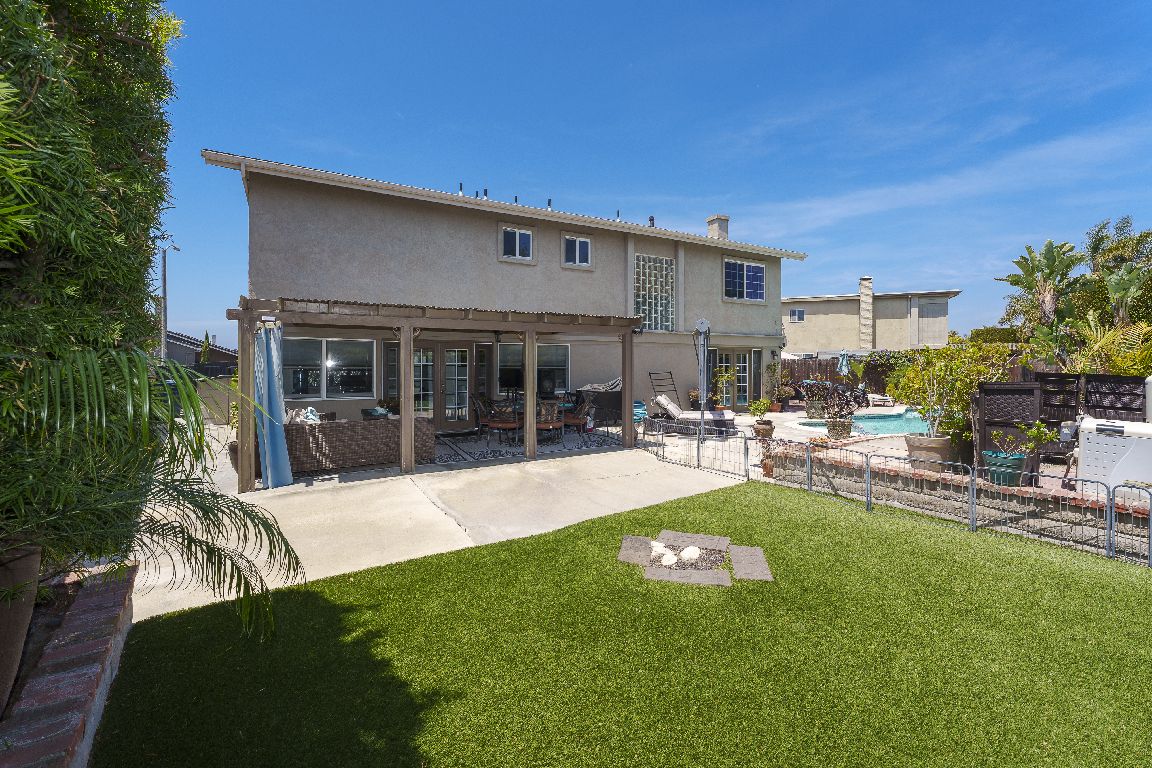 18022 Lakepoint Lane