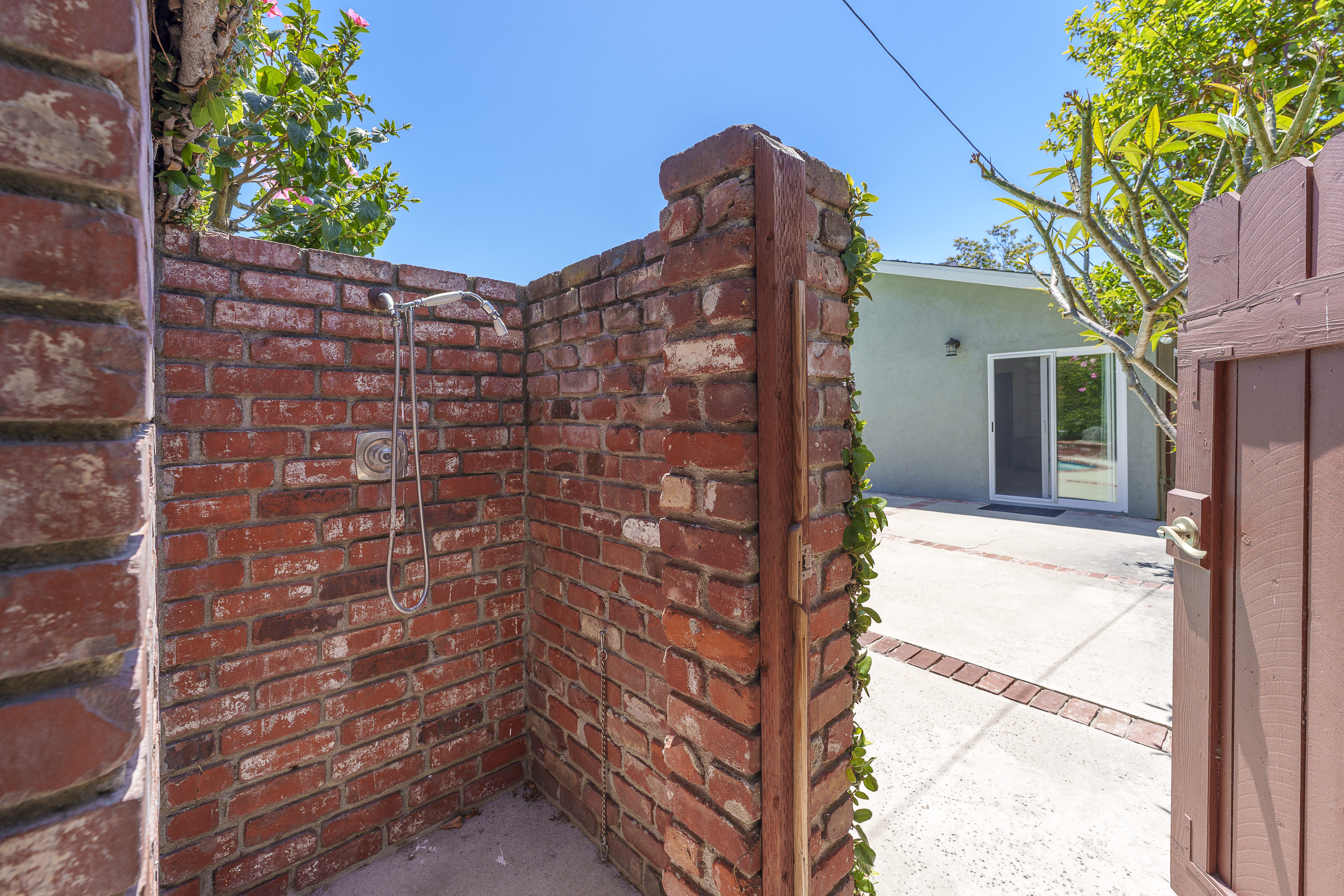16764 Maple Street