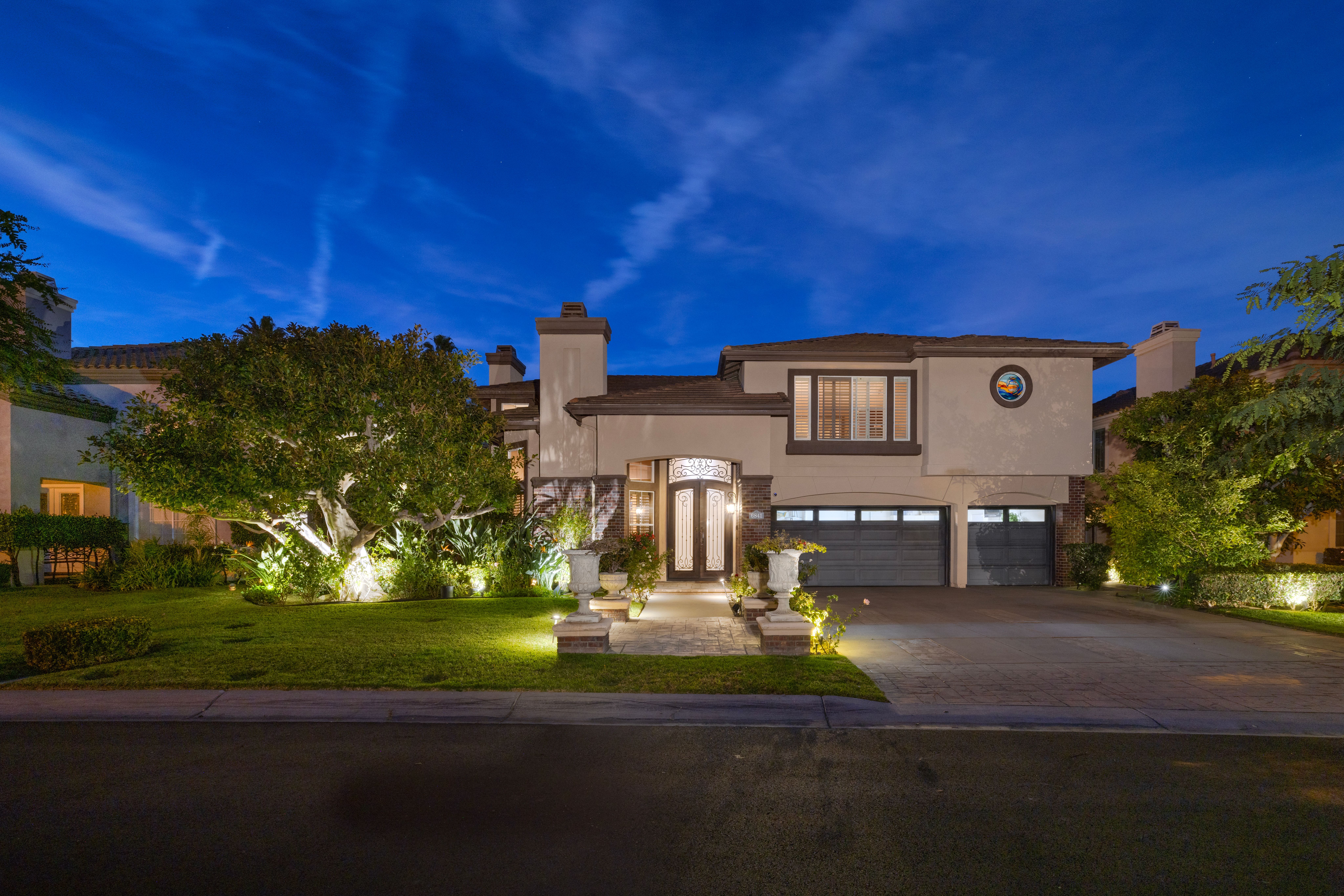 6841 Livingston Drive 