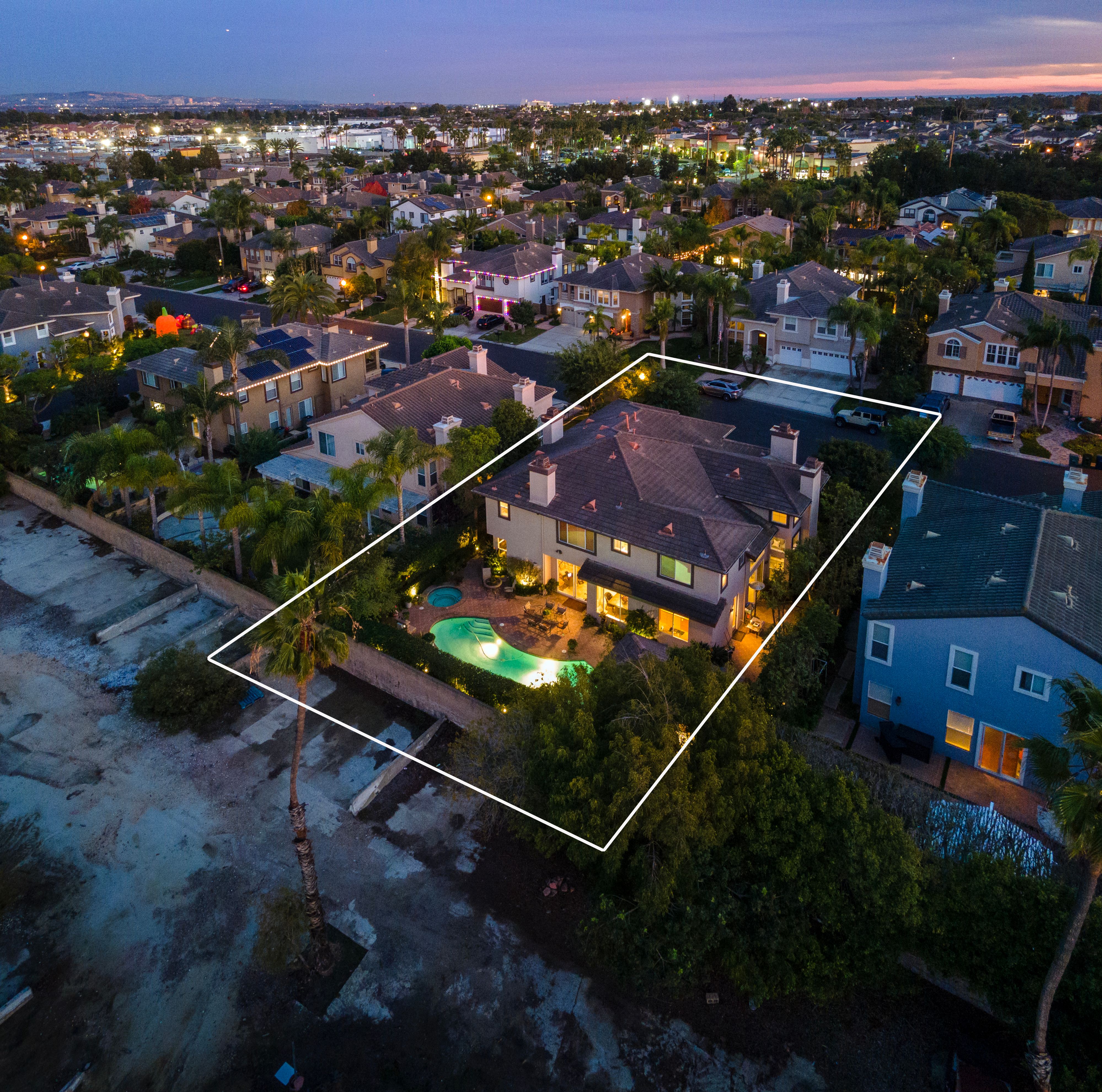 6841 Livingston Drive 