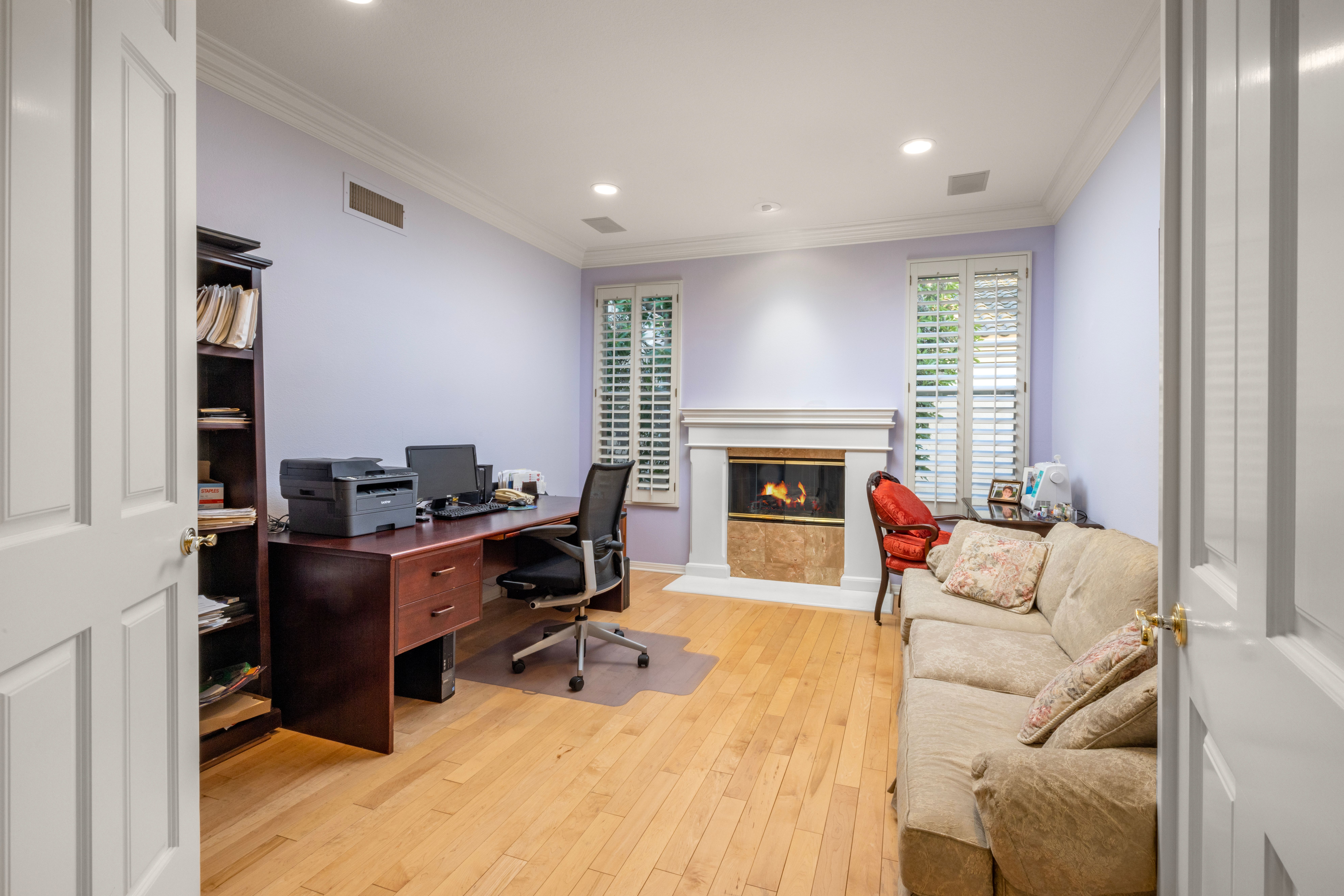6841 Livingston Drive 
