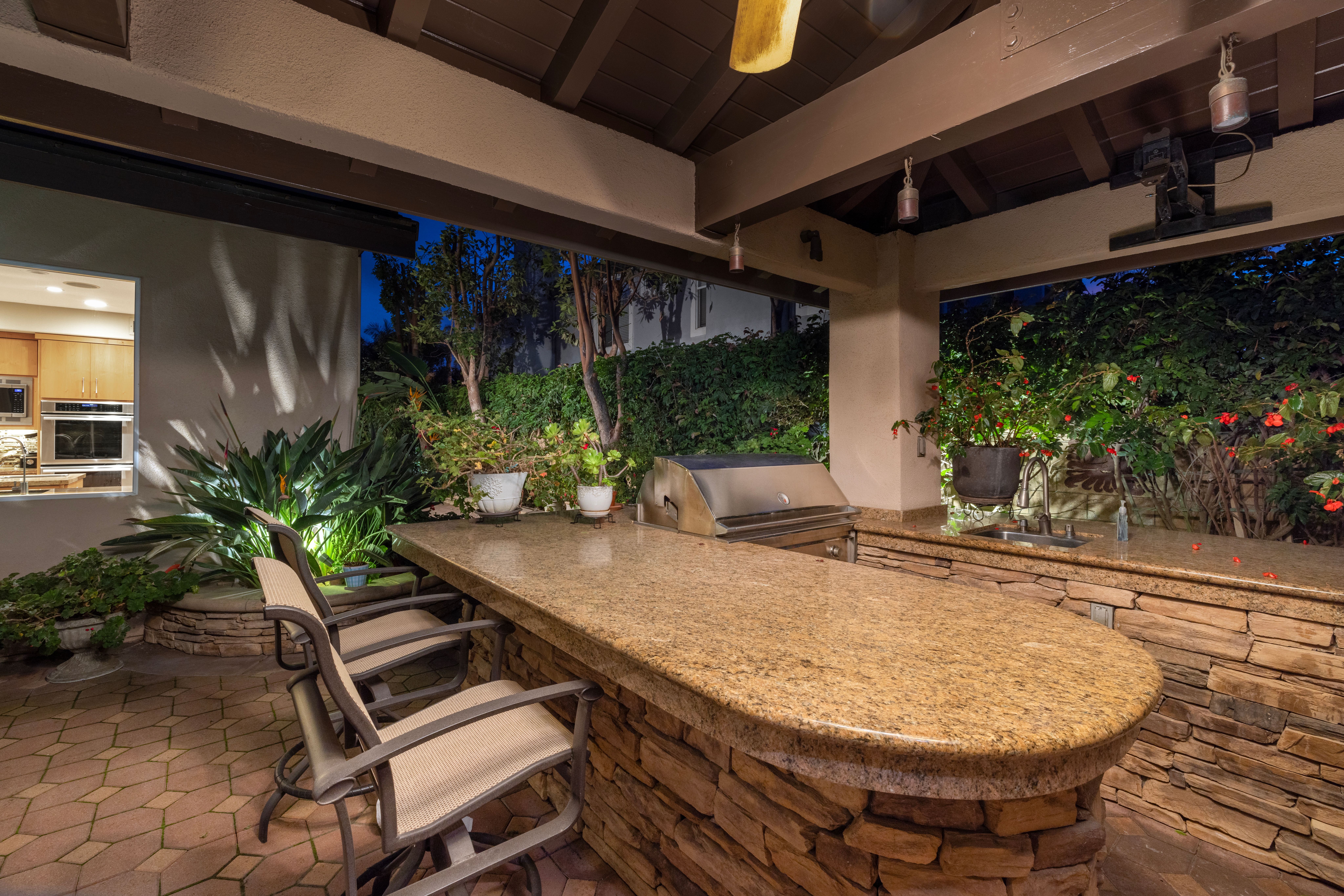 6841 Livingston Drive 