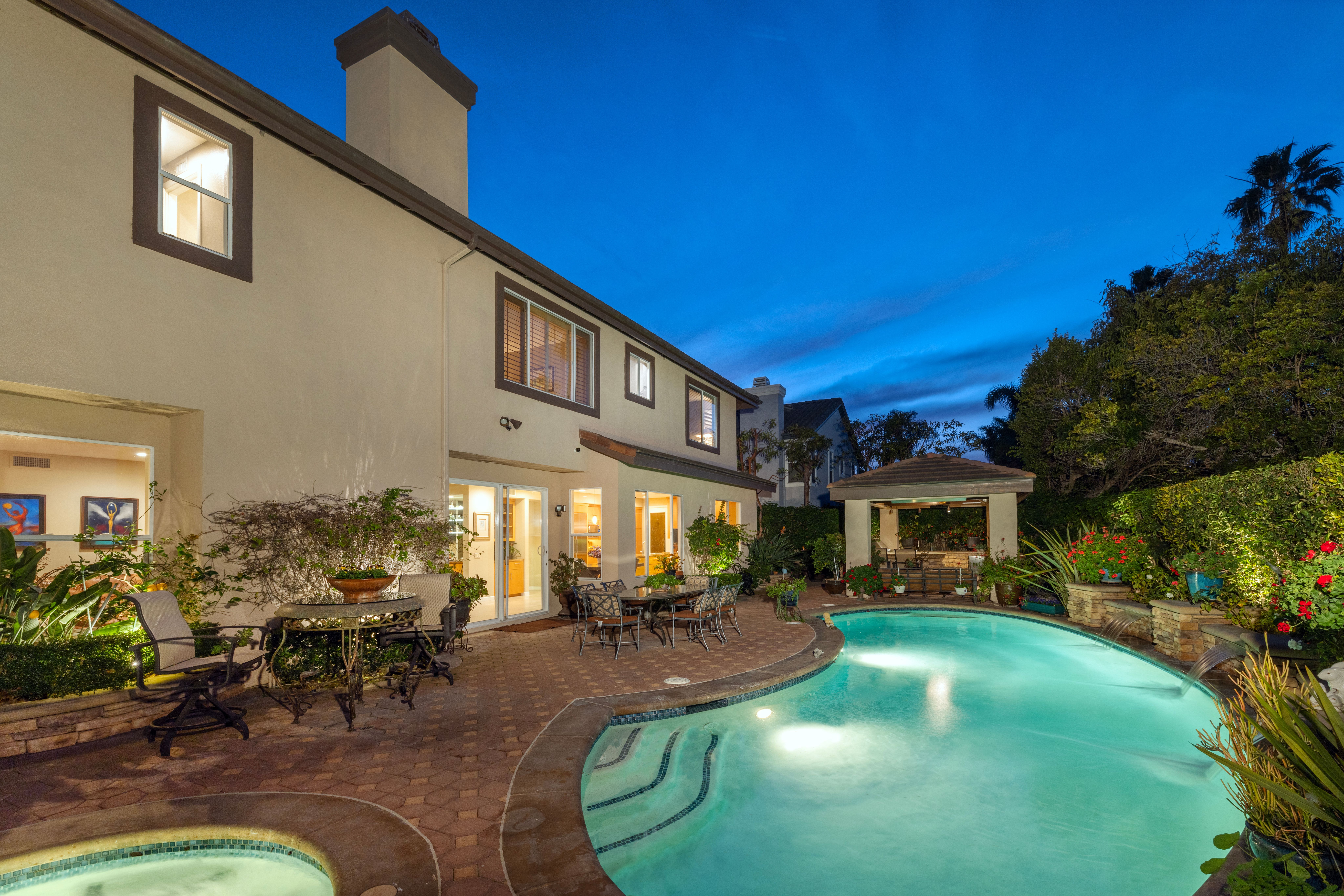 6841 Livingston Drive 