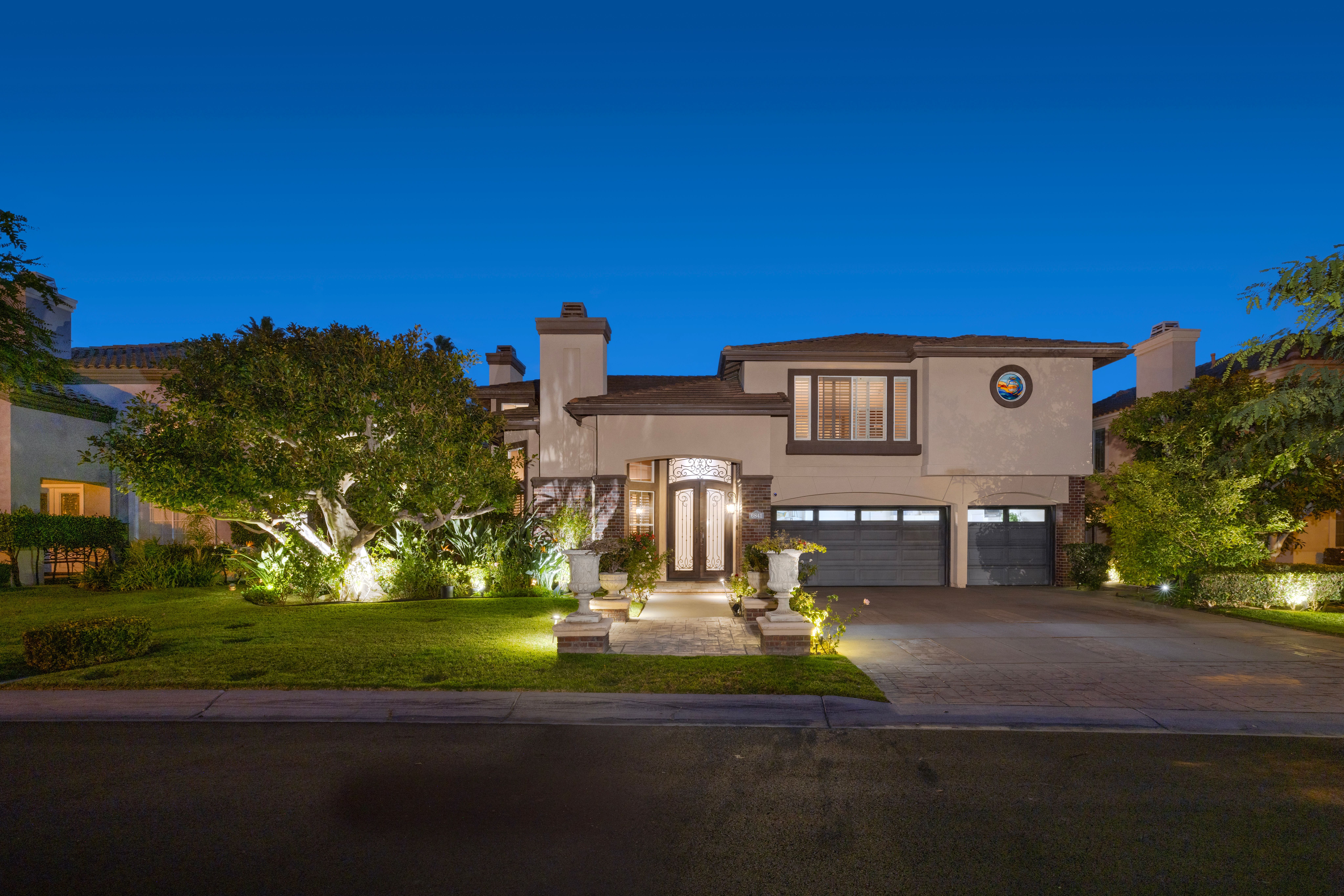6841 Livingston Drive 