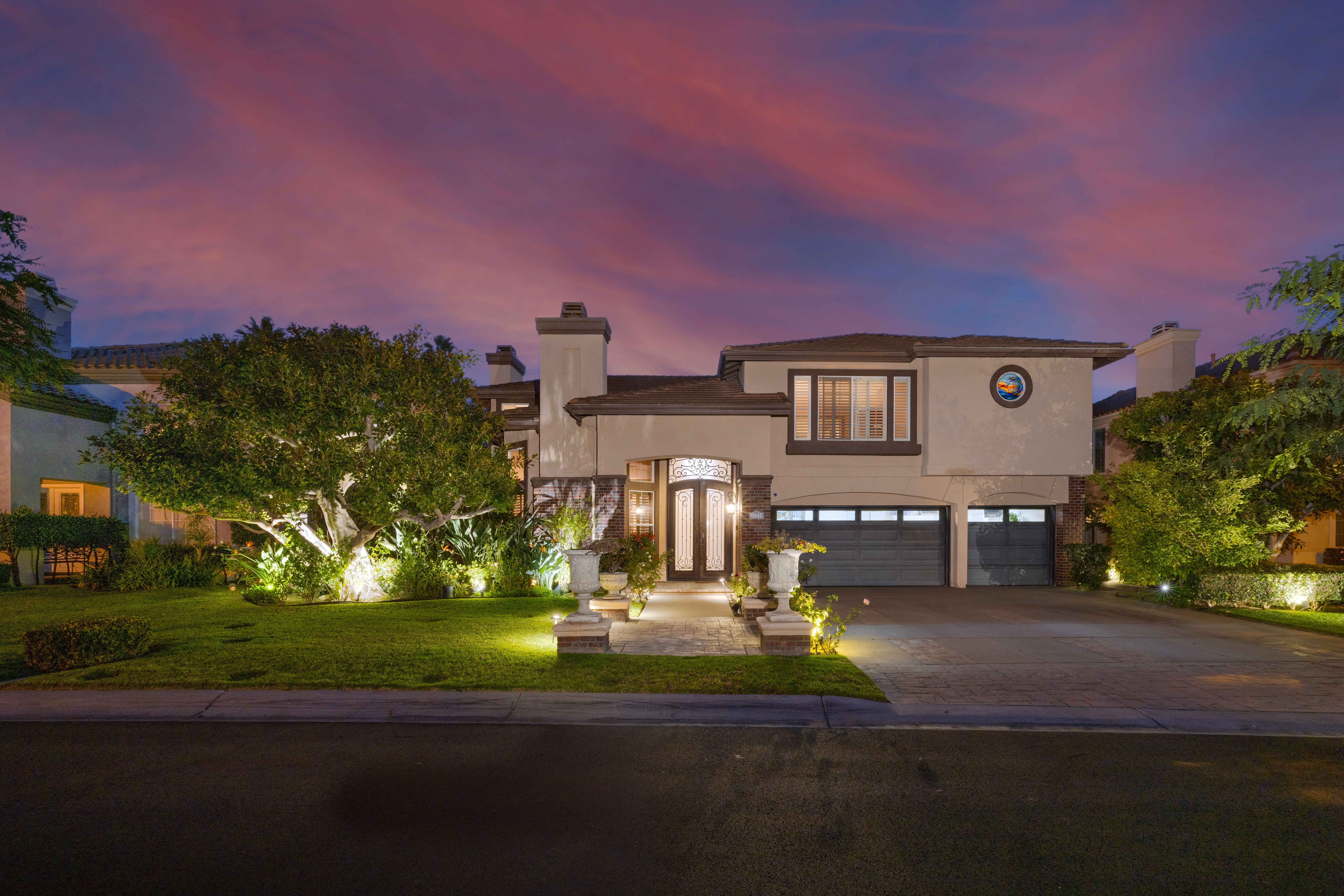 6841 Livingston Drive 