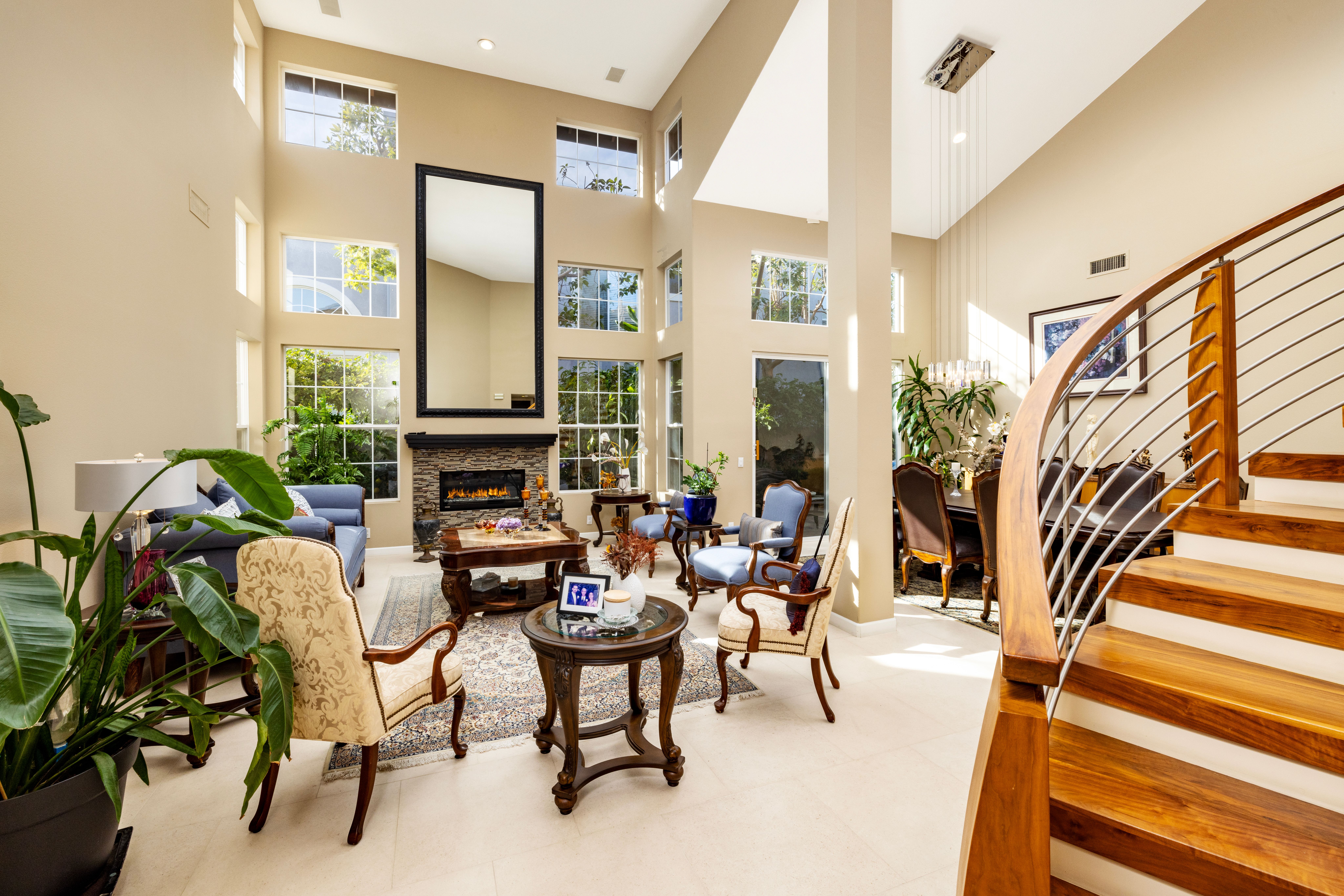 6841 Livingston Drive 