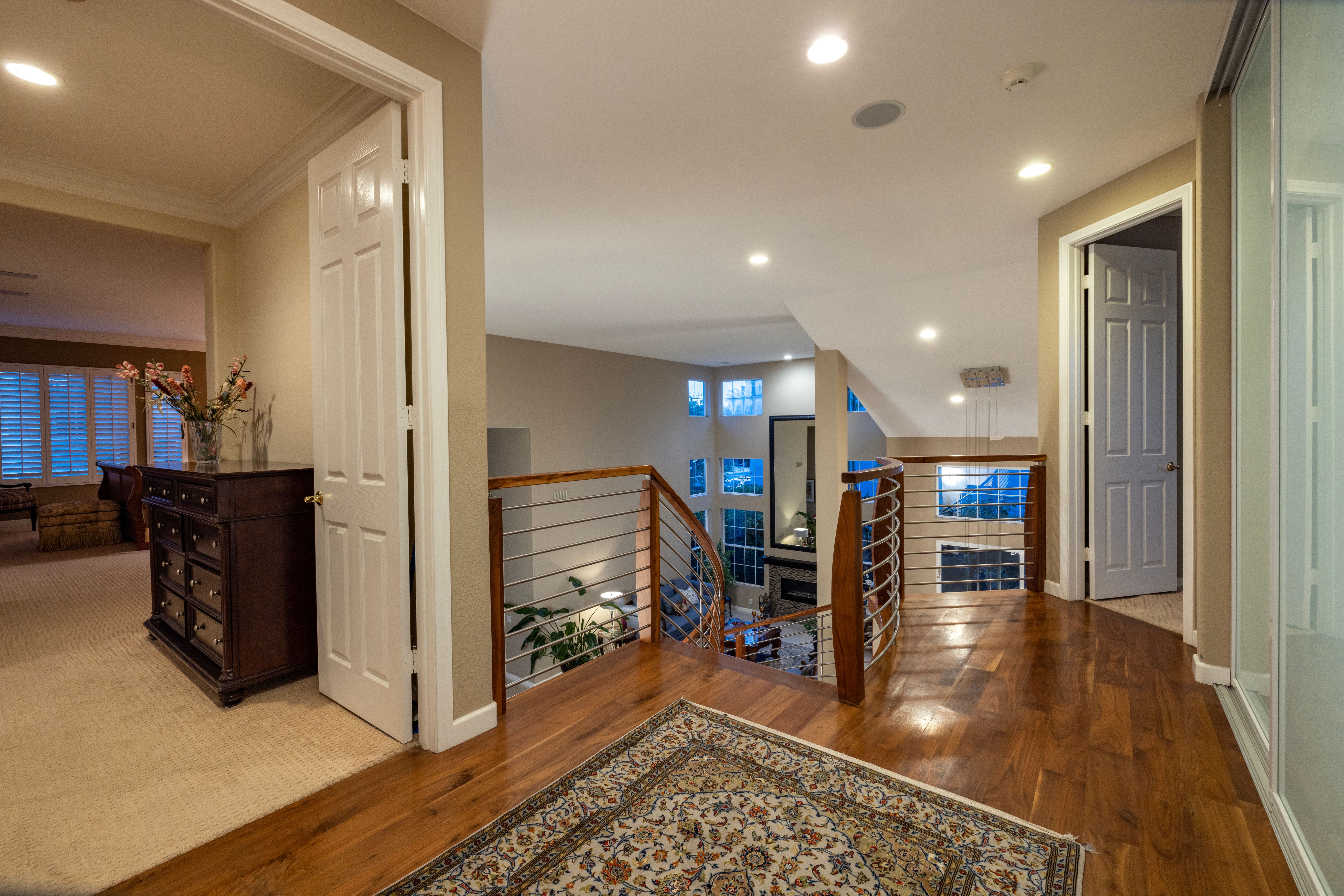 6841 Livingston Drive 