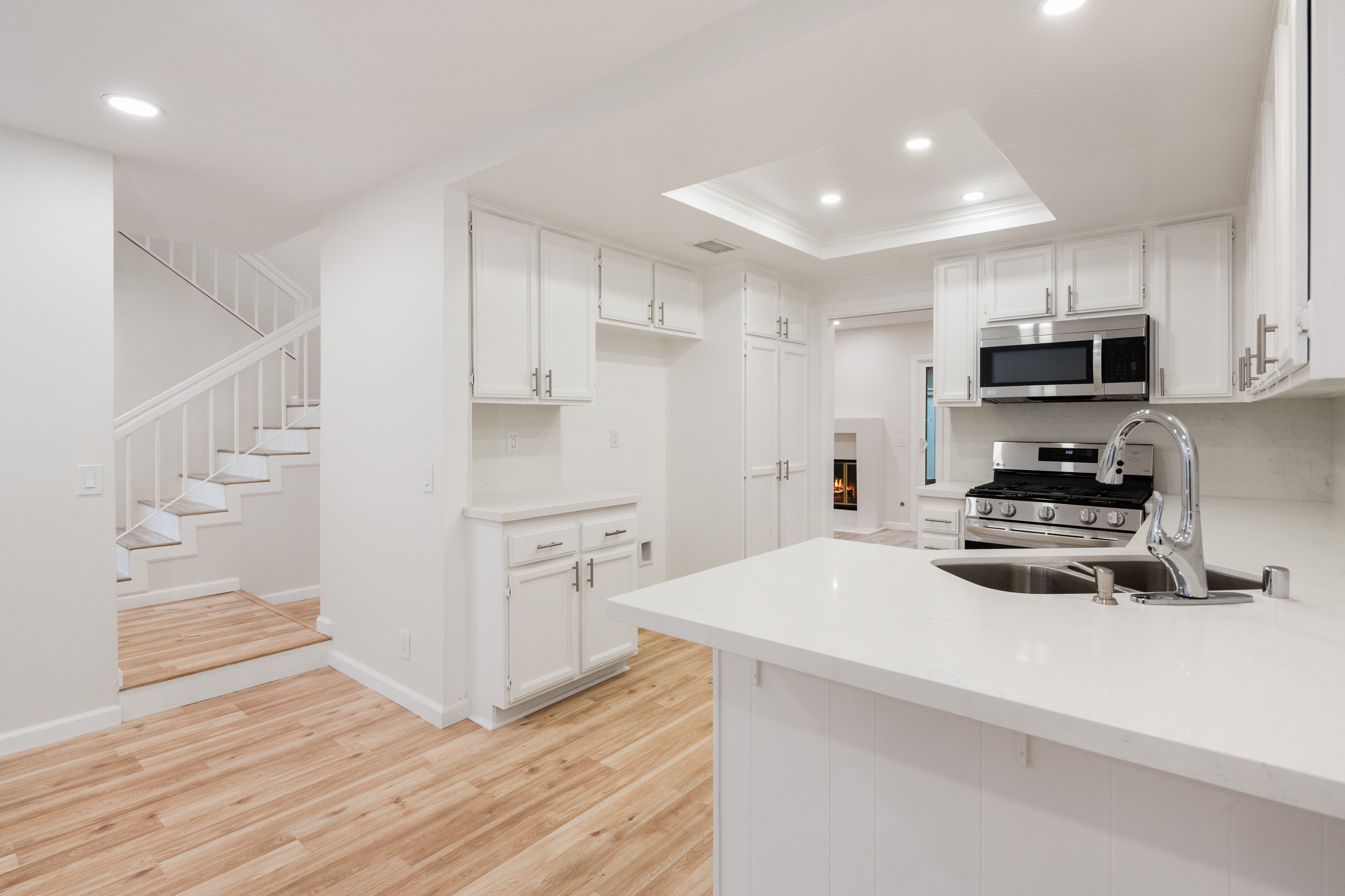 22195 Summit Hill Drive, #31