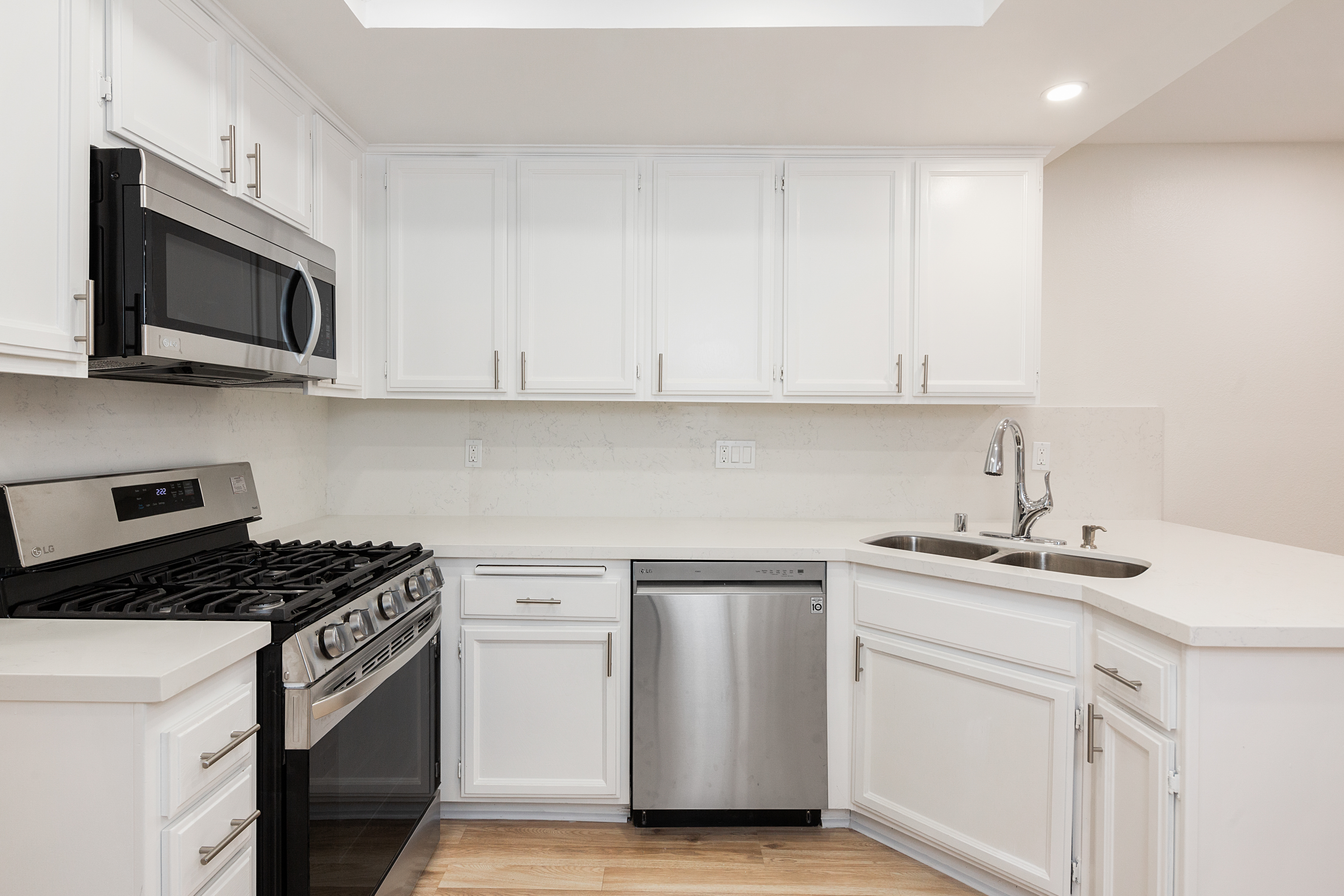 22195 Summit Hill Drive, #31