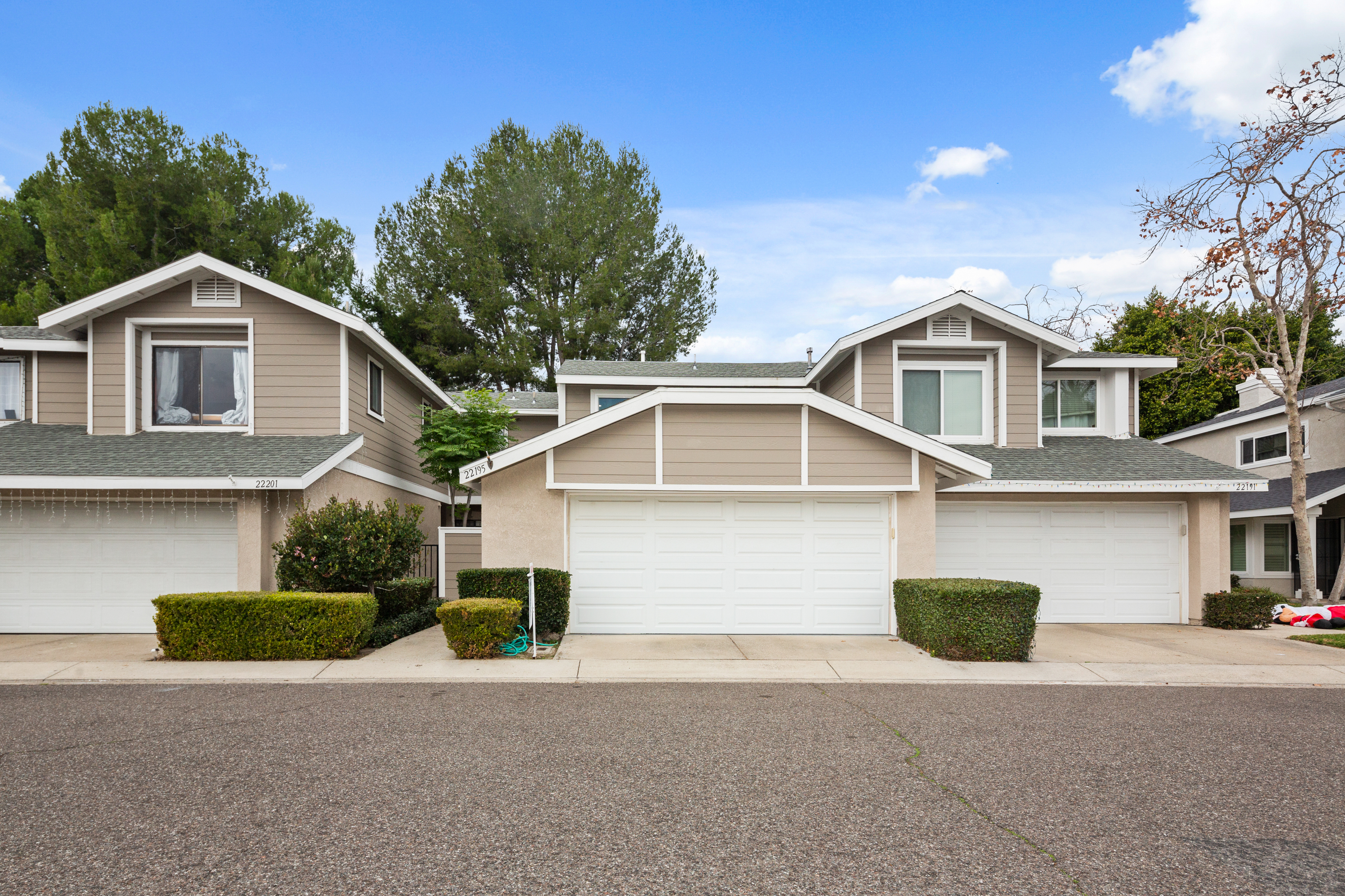 22195 Summit Hill Drive, #31