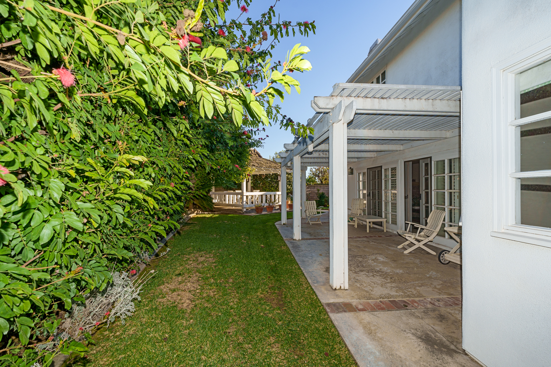 4165 Shorebreak Drive