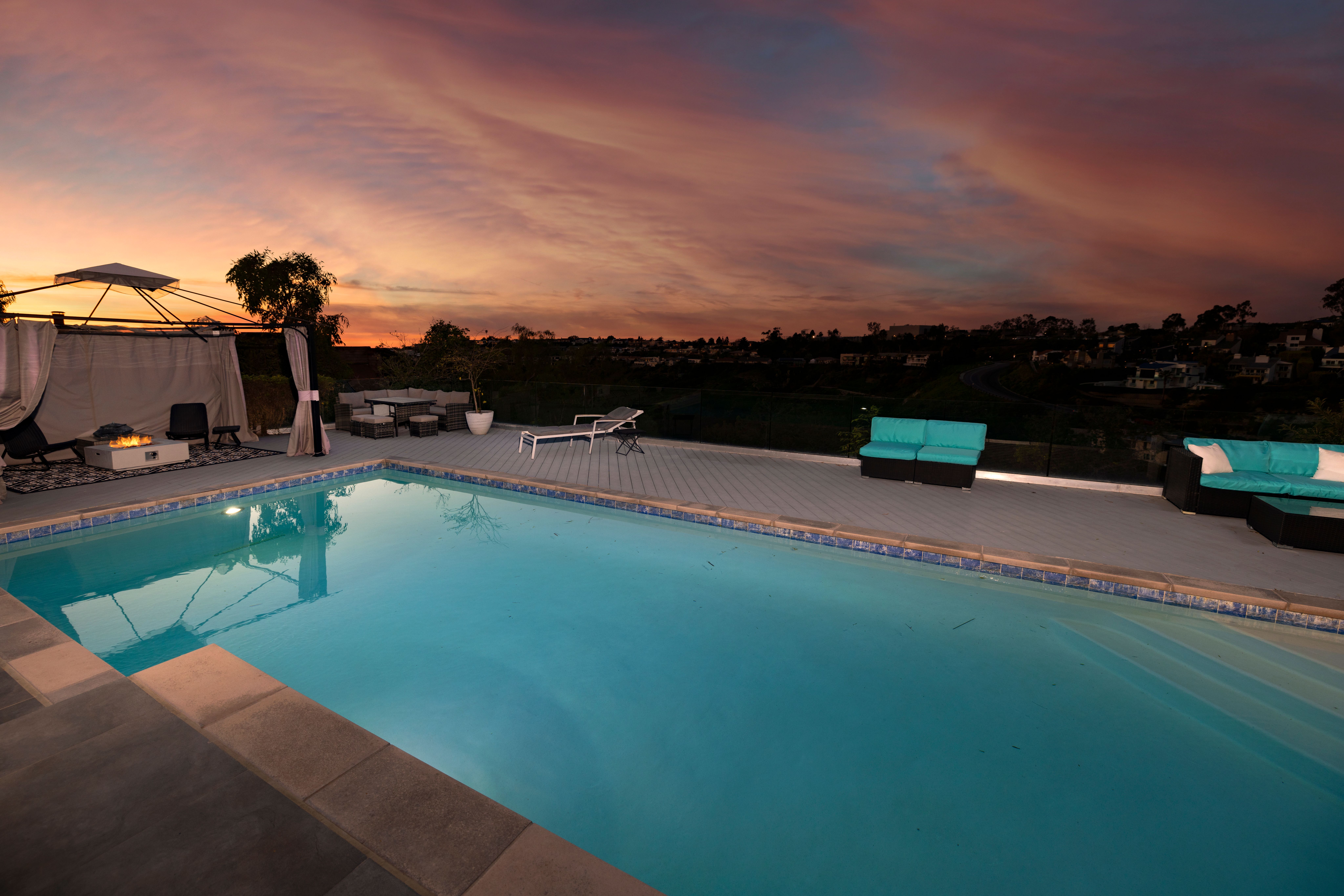 2190 Temple Hills Drive 