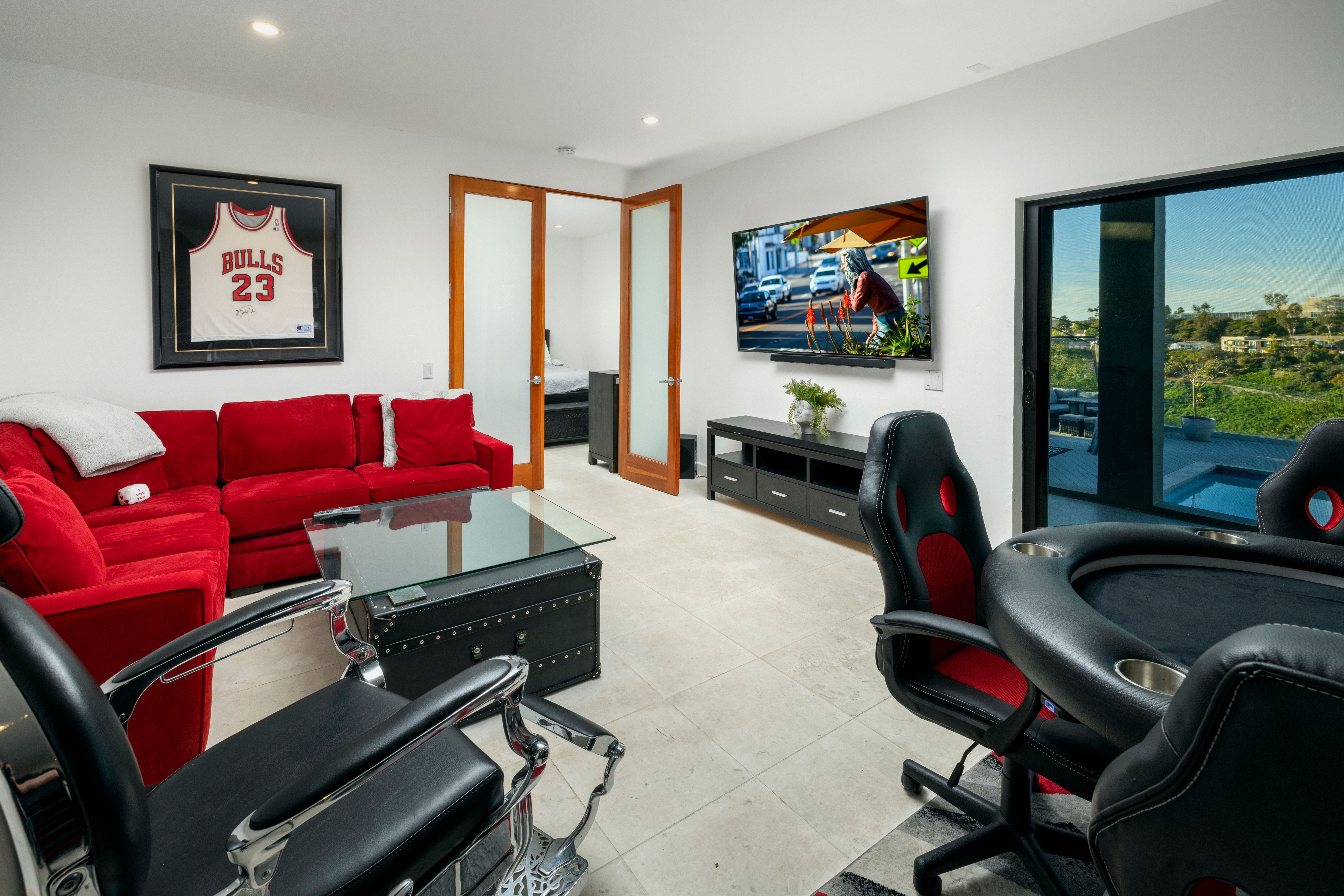 2190 Temple Hills Drive 