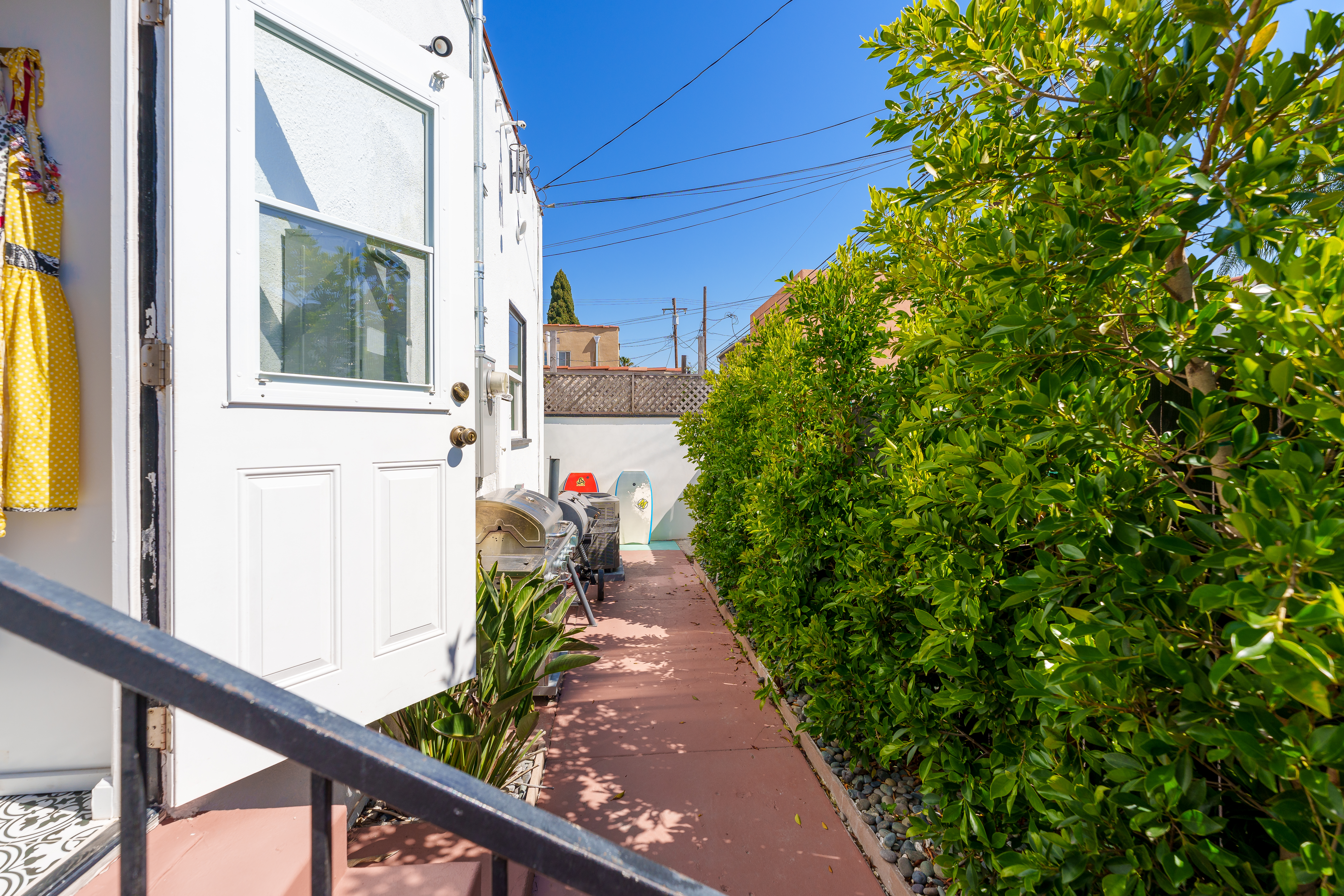 172 Glendora Avenue 