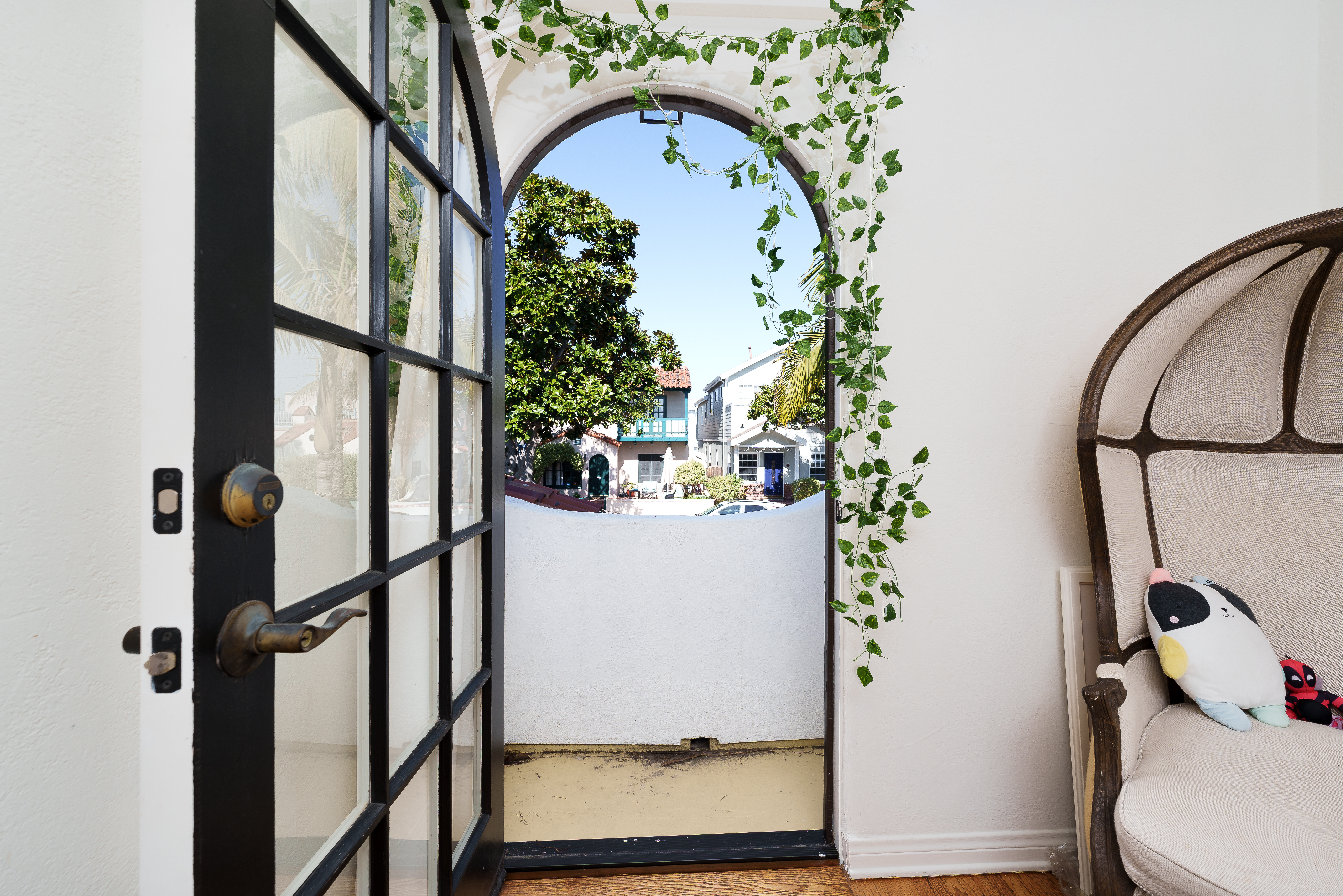 172 Glendora Avenue 