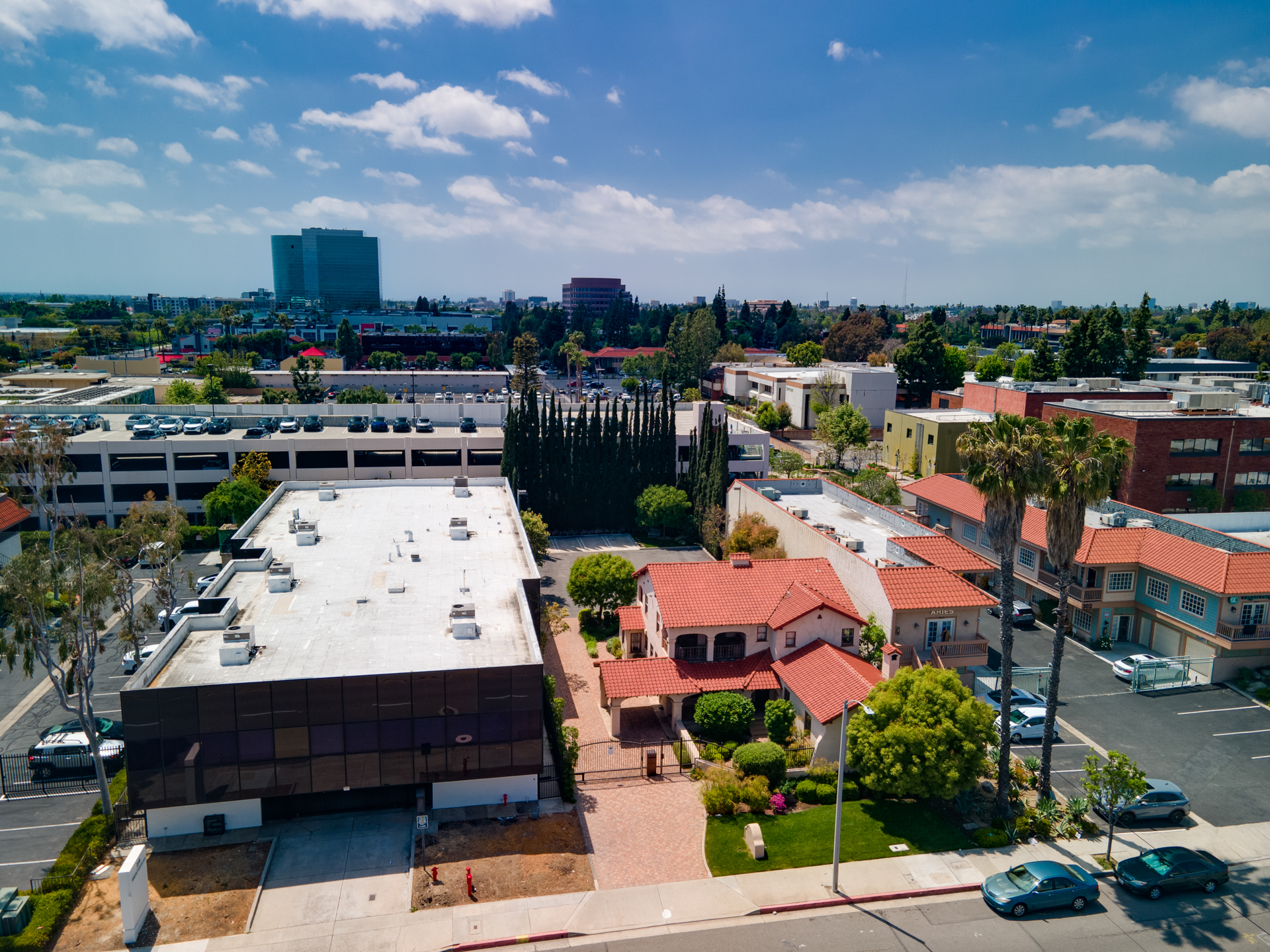 220 North Tustin Avenue 