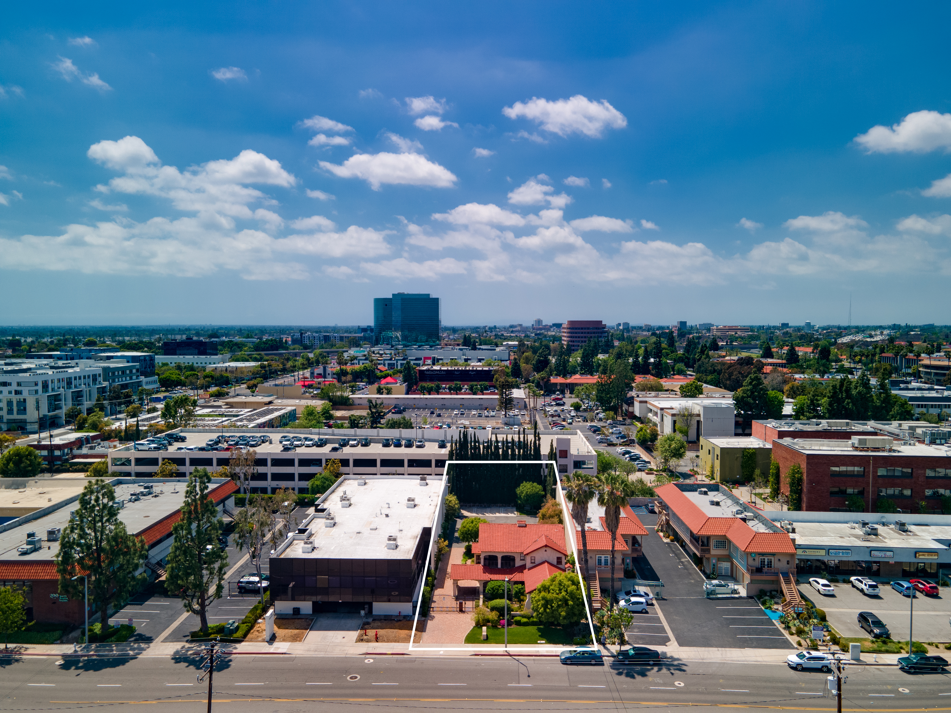 220 North Tustin Avenue 