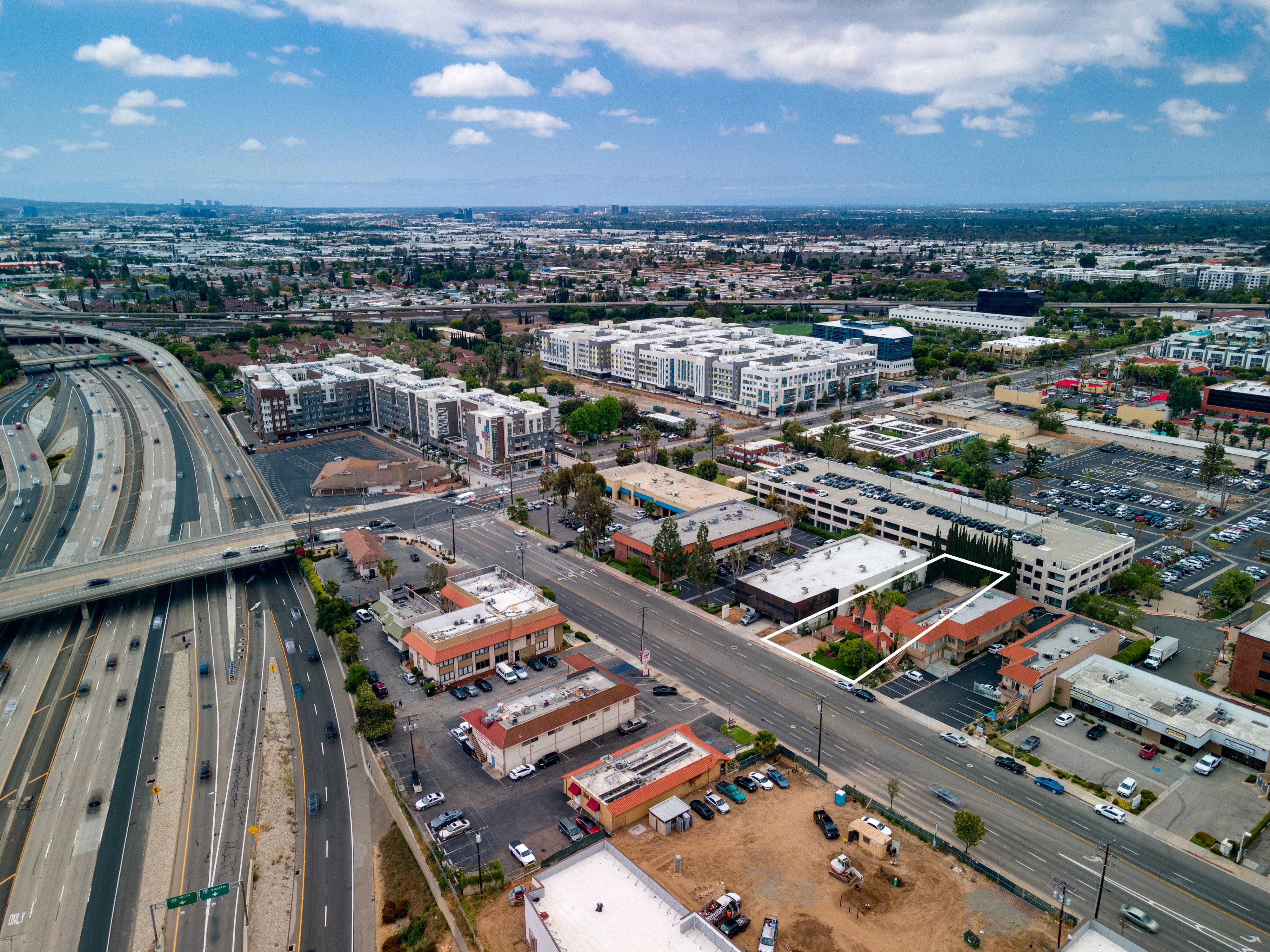 220 North Tustin Avenue 