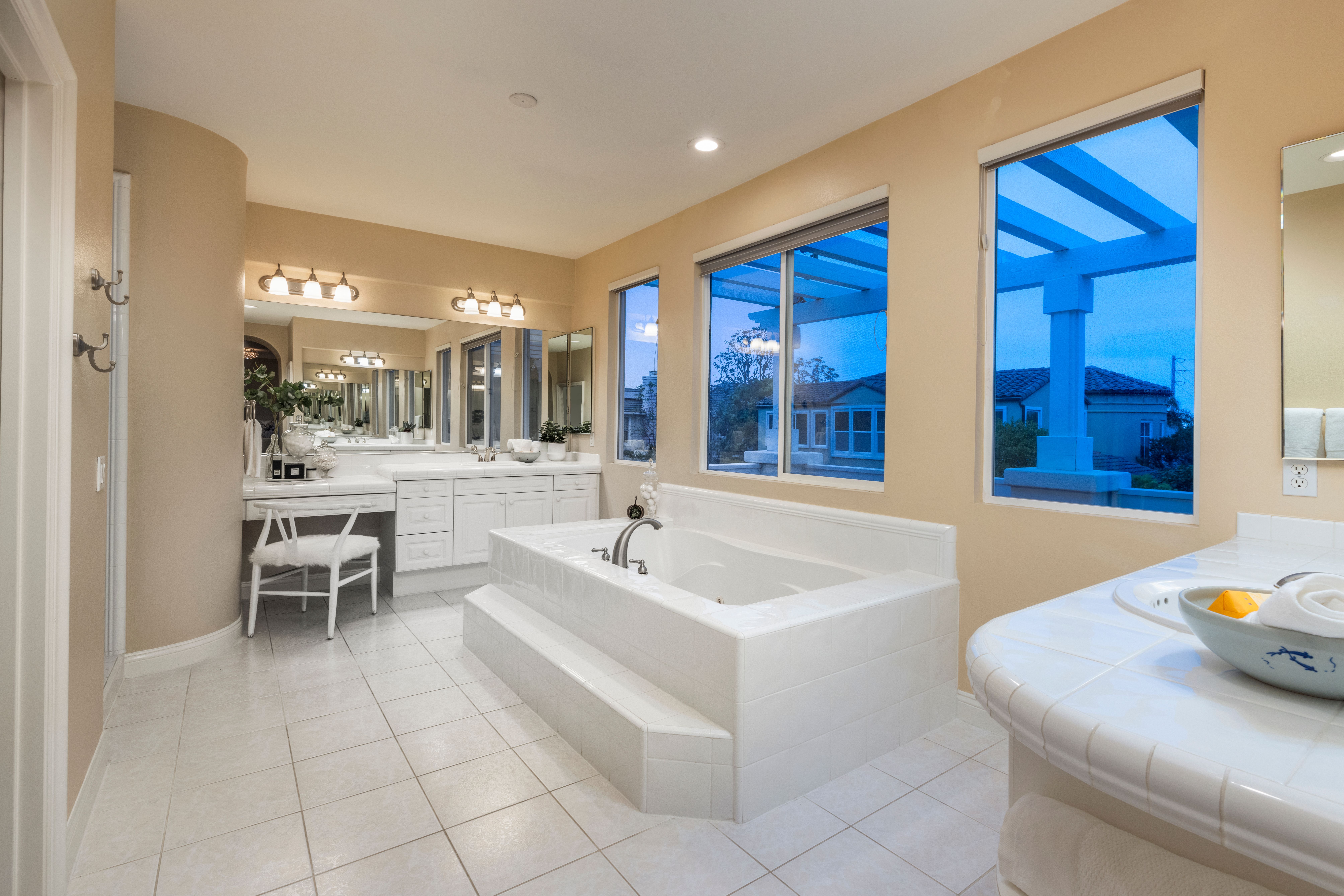 6411 Fairwind Circle 
